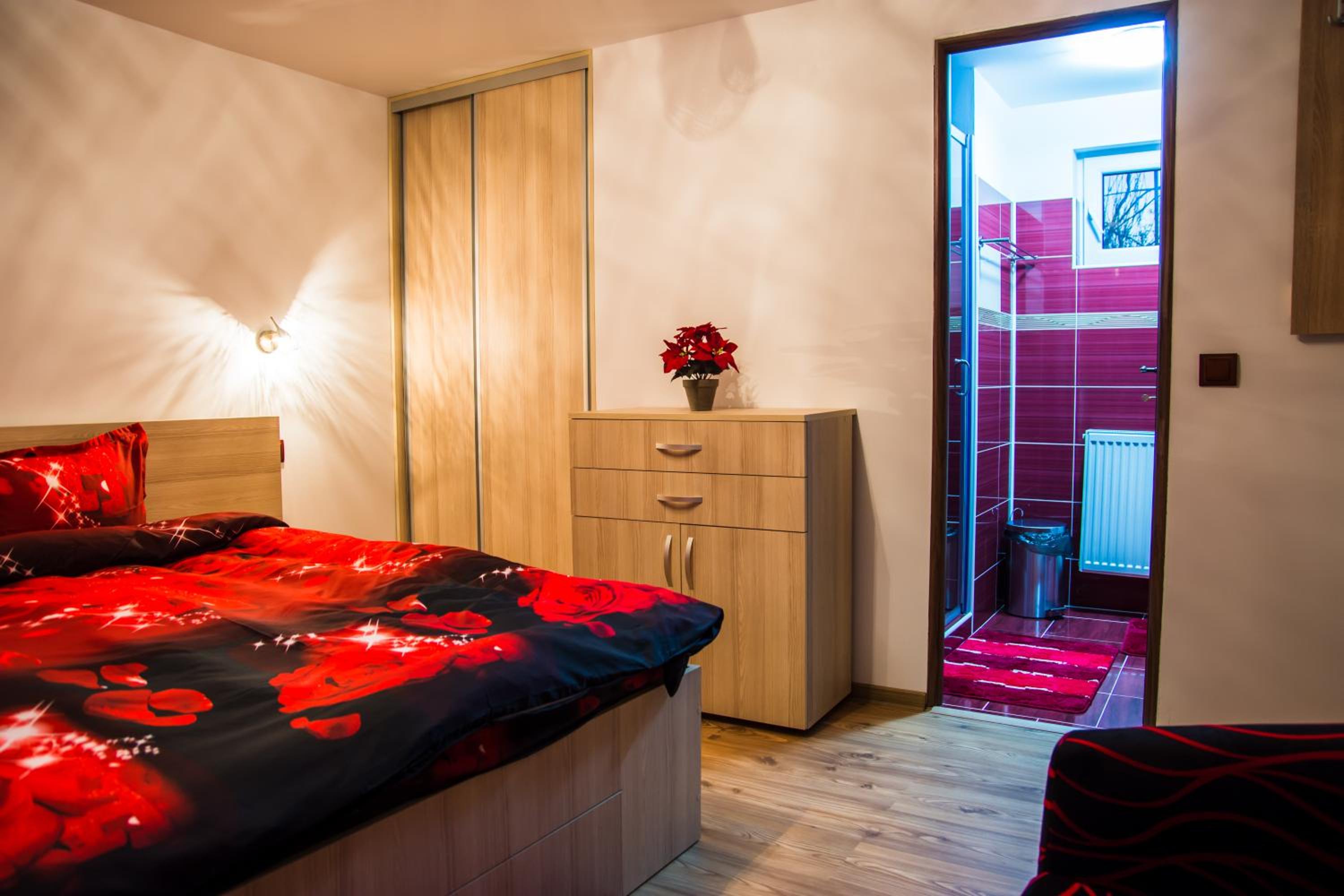 Deluxe Queen Room - Photo 5