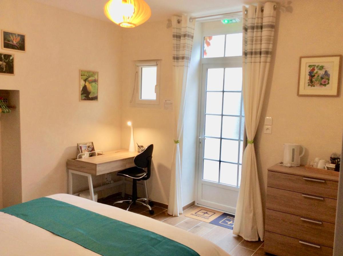 Double Room with Private Bathroom photo 1