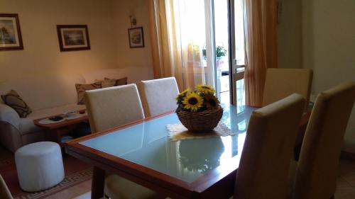 One-Bedroom Apartment with Balcony