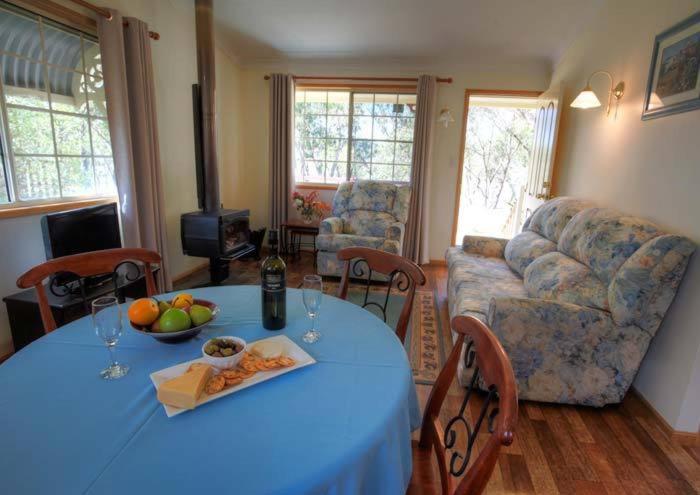 Jasmine One-Bedroom Cottage photo 3