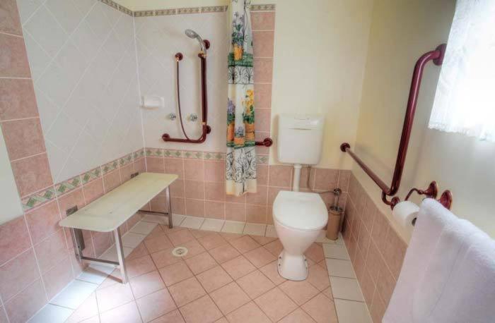 Rose One-Bedroom Cottage photo 3