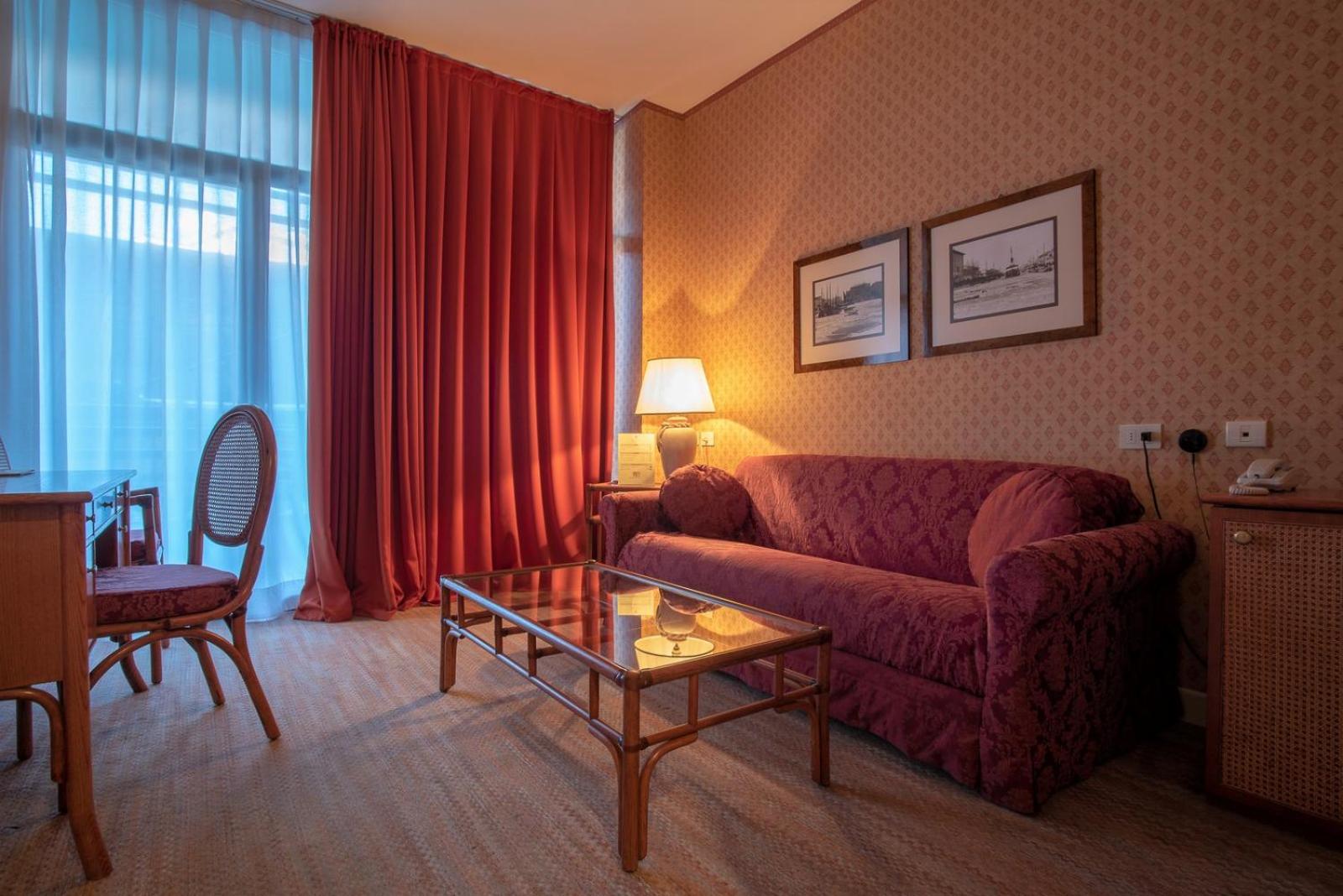 Standard Junior Suite - Photo 2