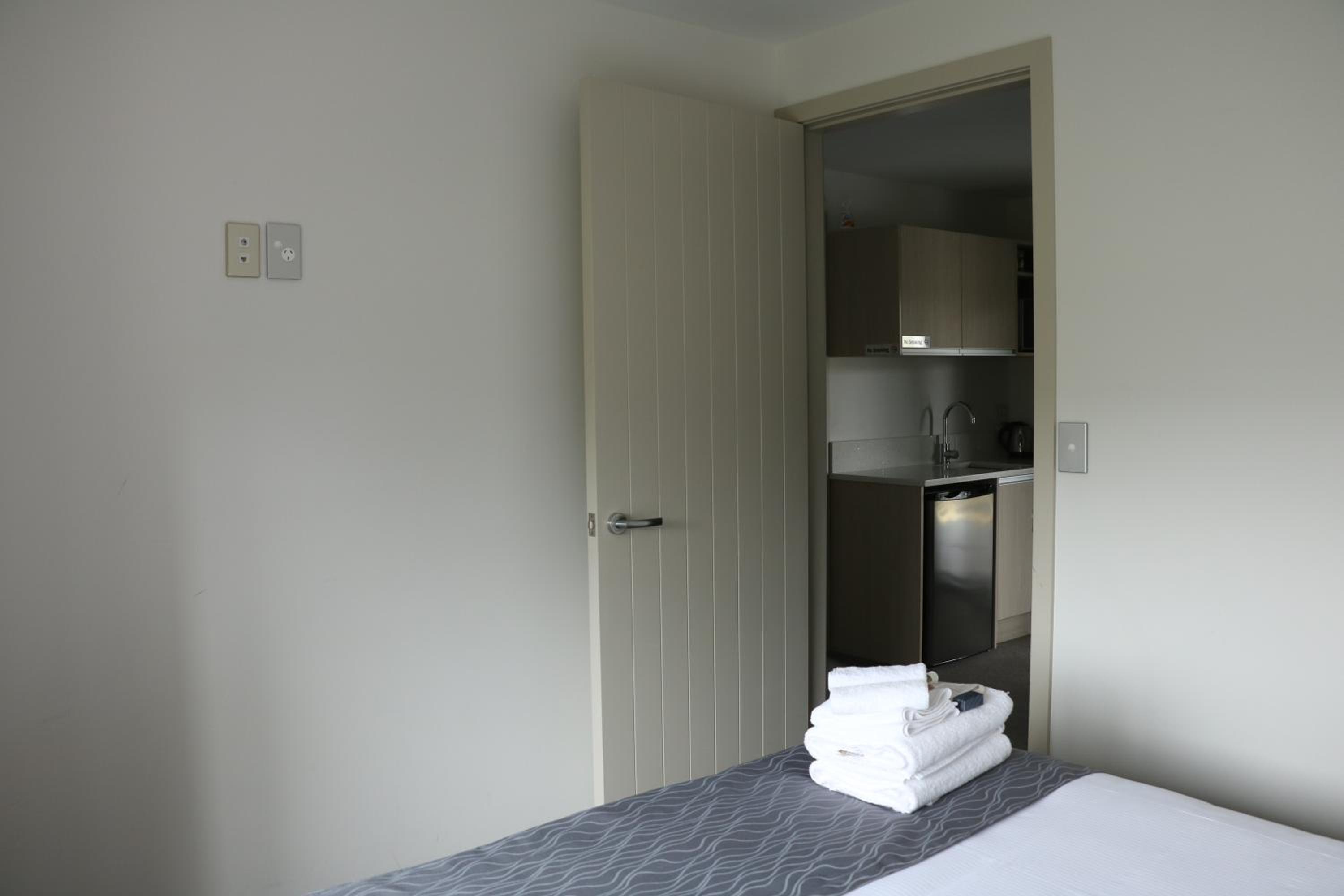 Two-Bedroom Apartment - Photo 3