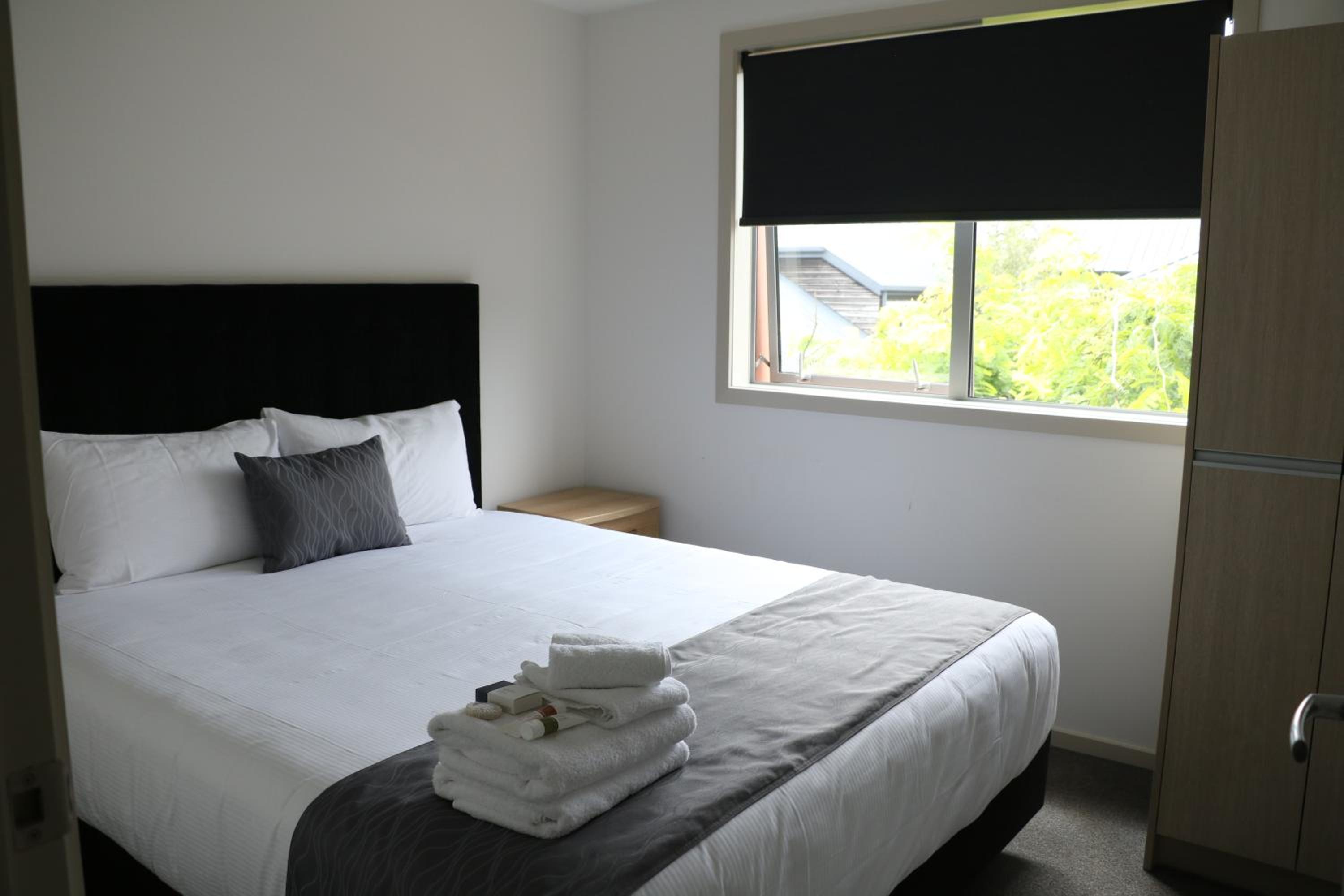 Two-Bedroom Apartment - Photo 4