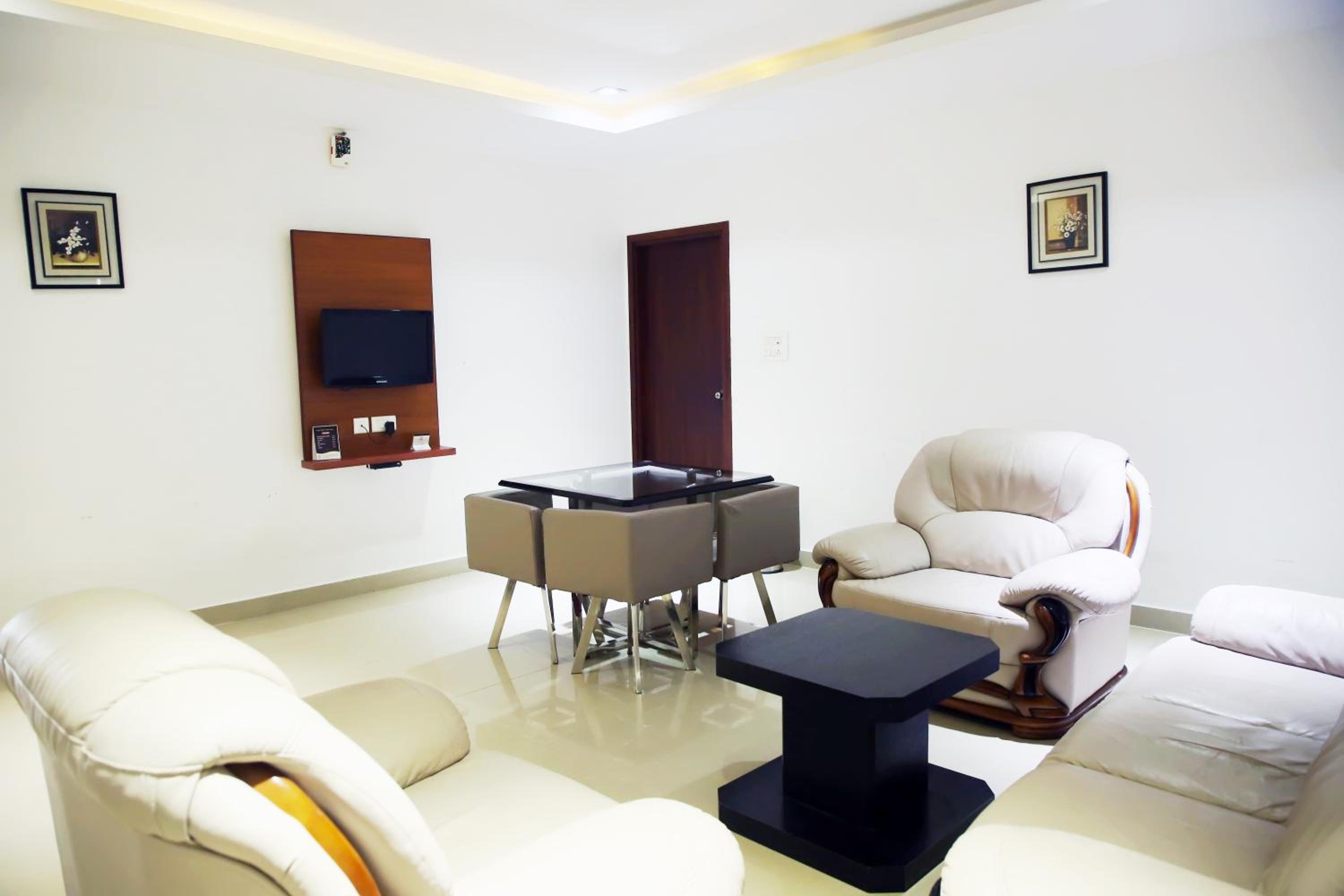 Executive Suite photo 2