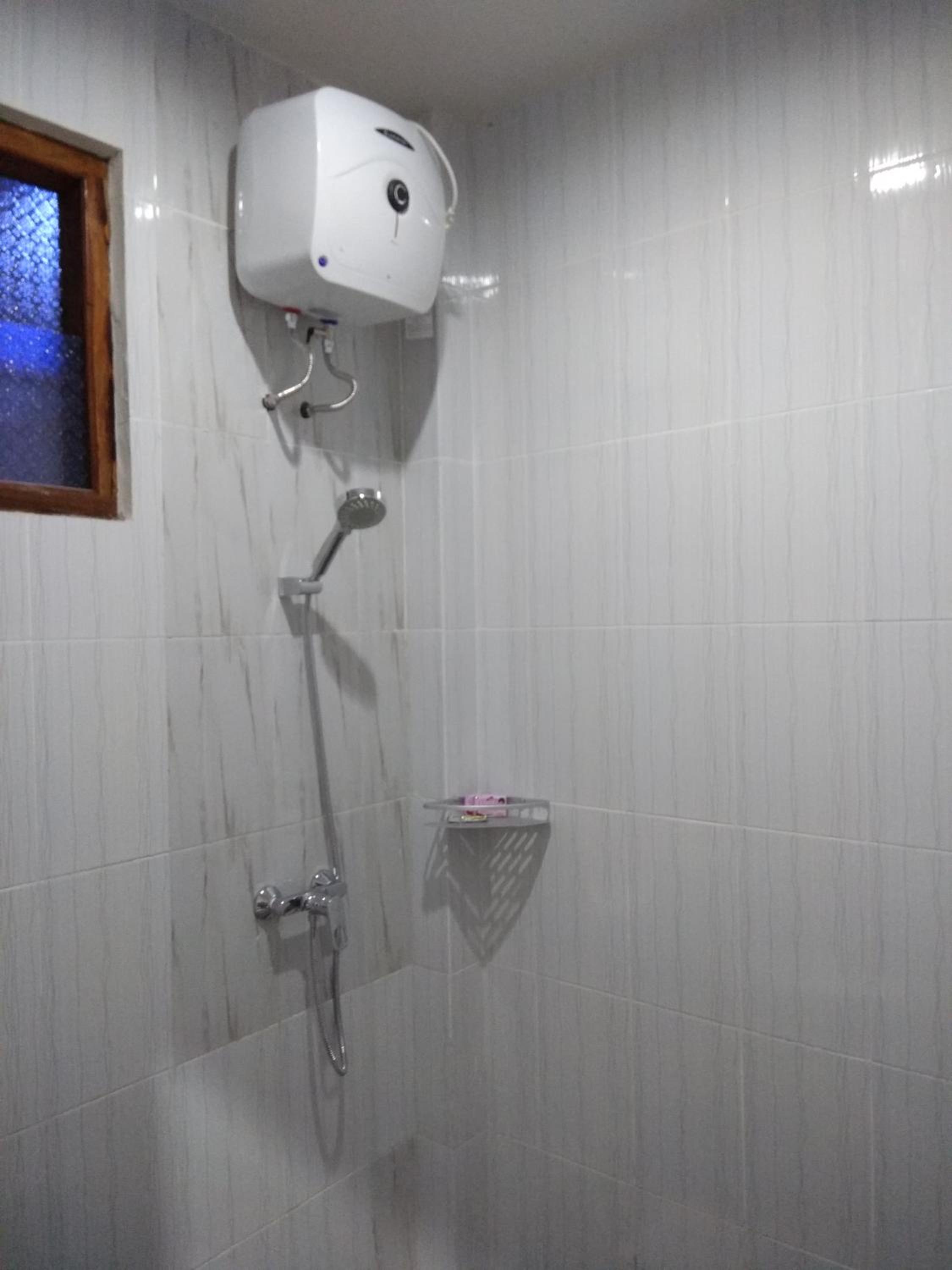 Double or Twin Room - Photo 6