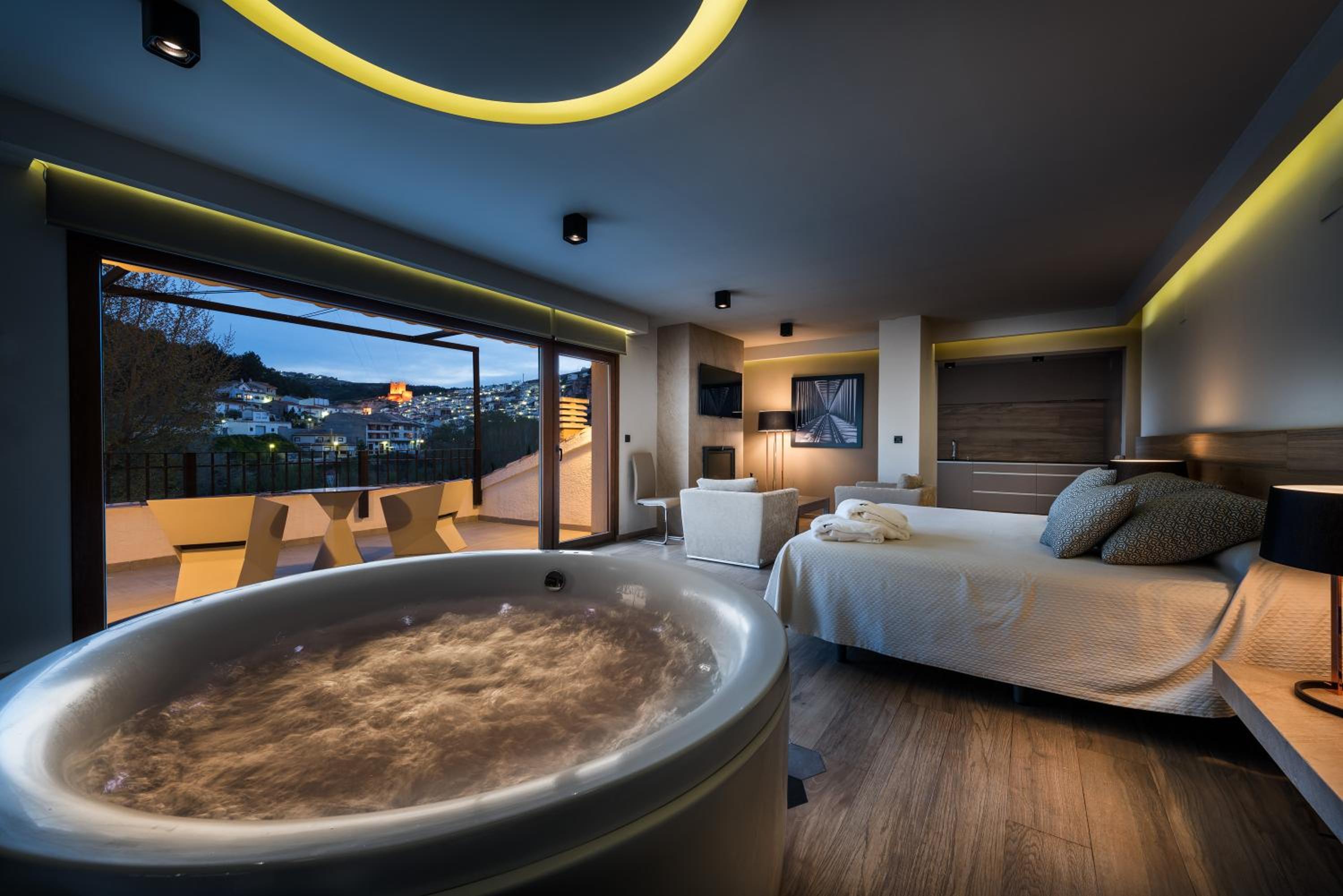 Suite Deluxe con Bañera de Hidromasaje