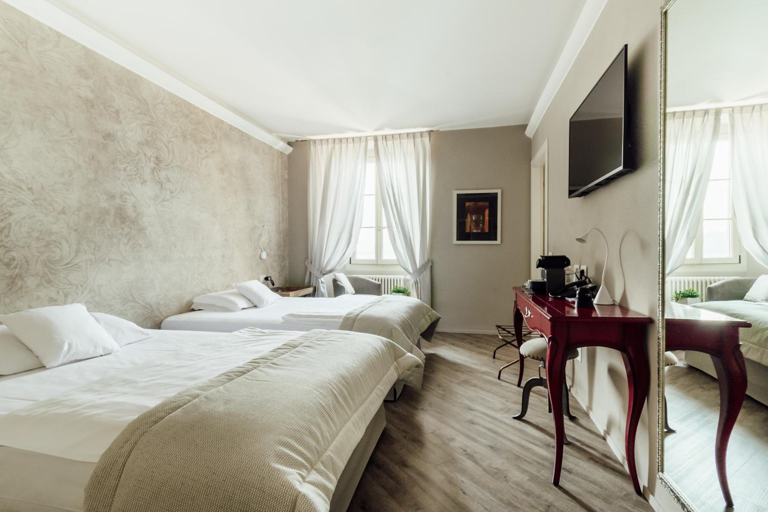 Superior Double Room with Patio - Photo 1