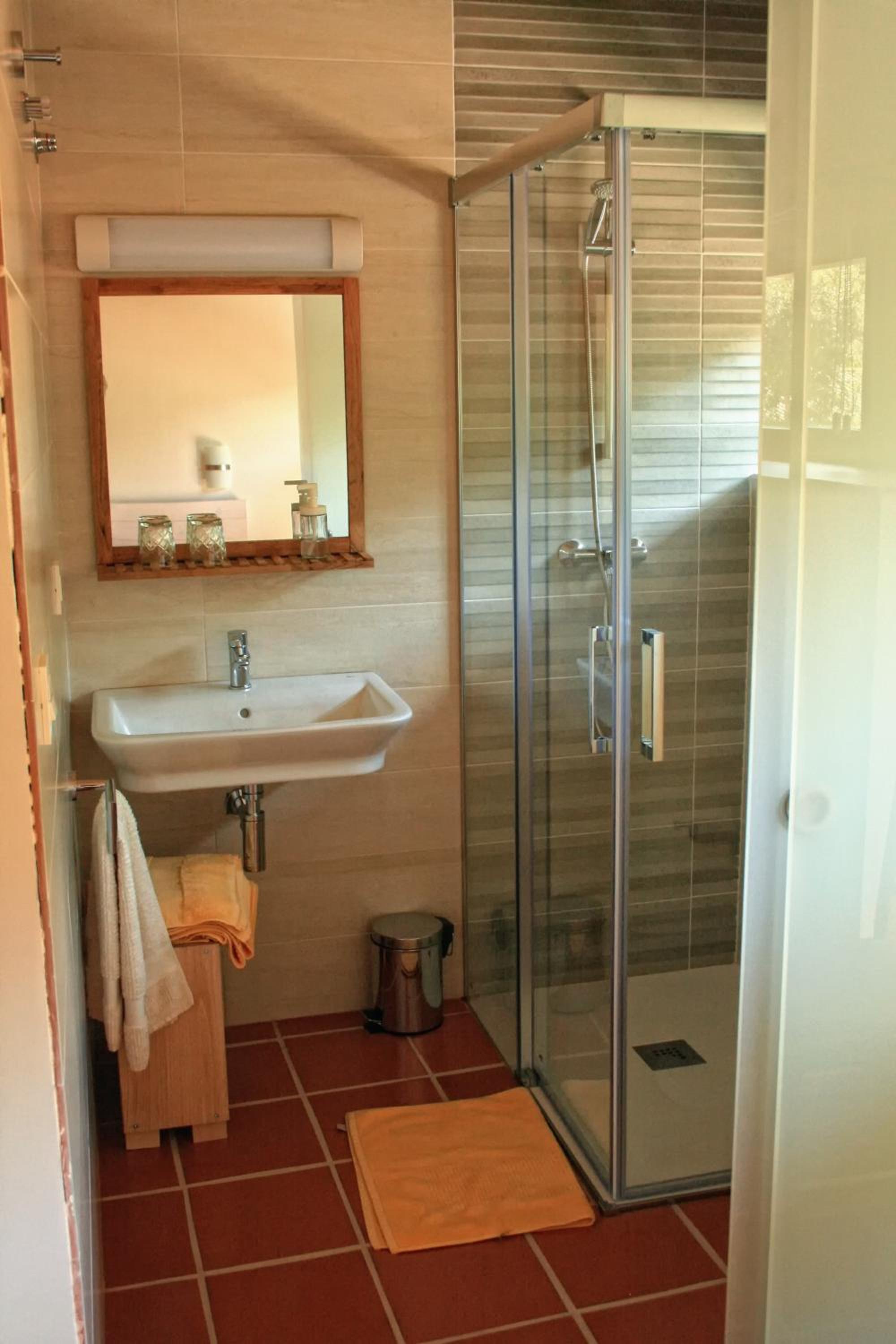 Comfort Triple Room with Shower photo 3