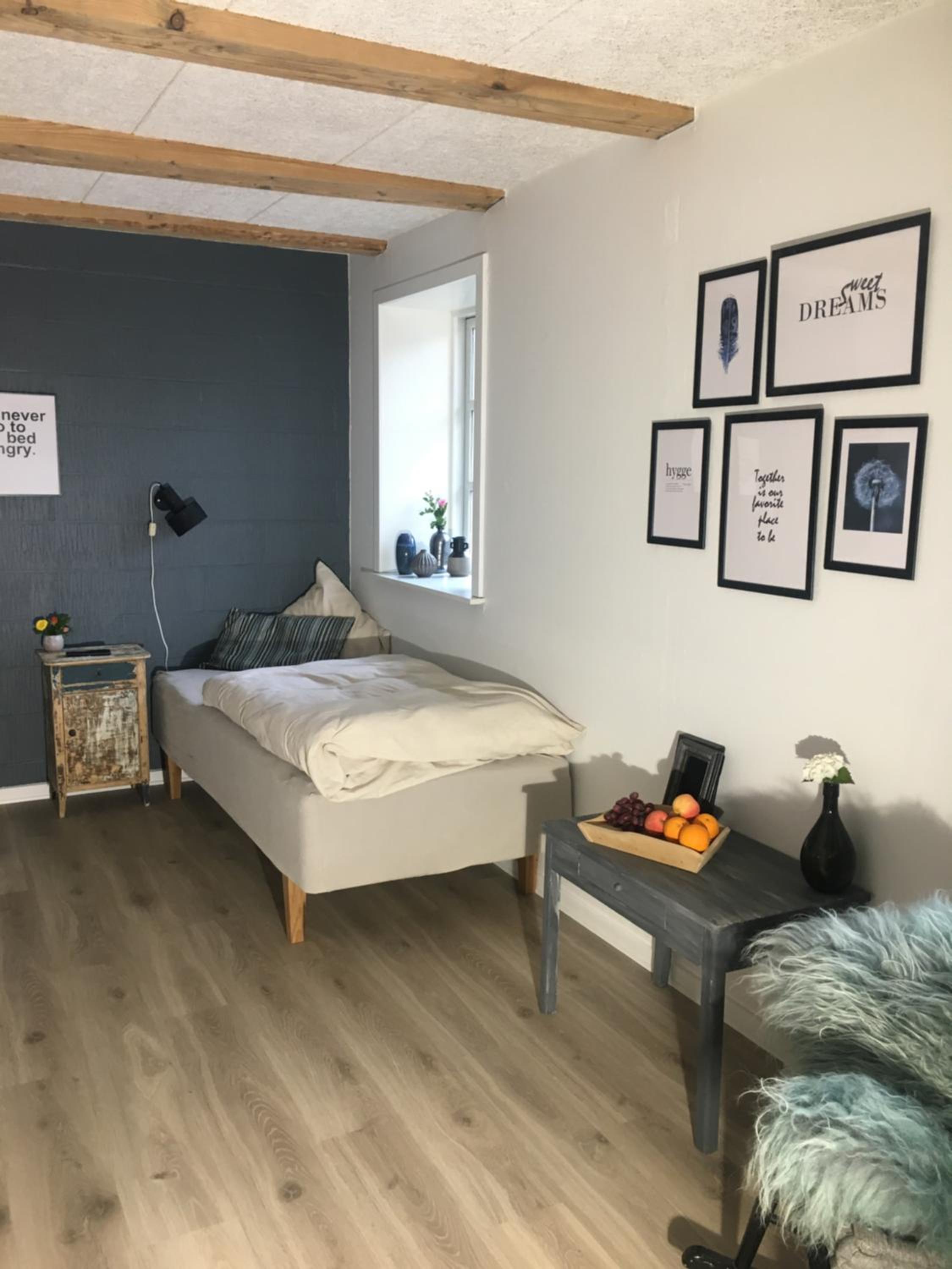 Double or Twin Room with Shared Bathroom photo 2