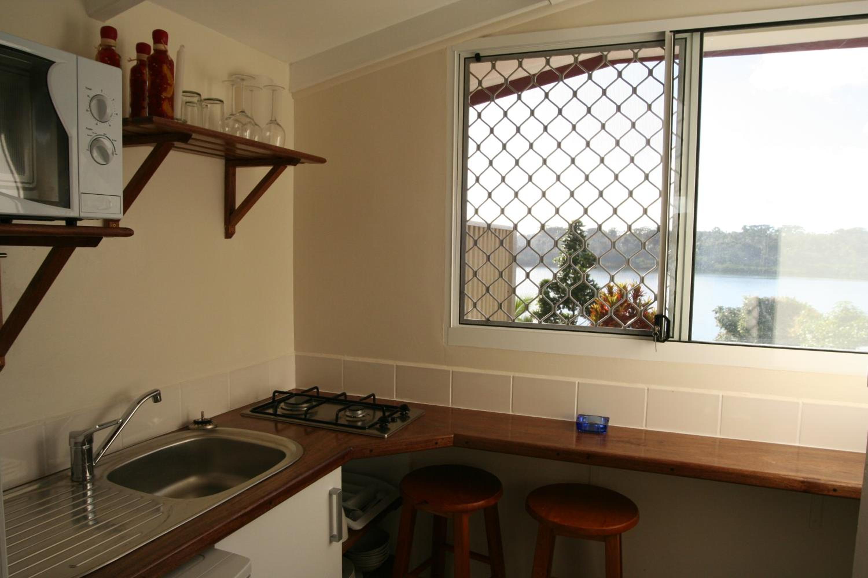 Studio with Lagoon View - B photo 3