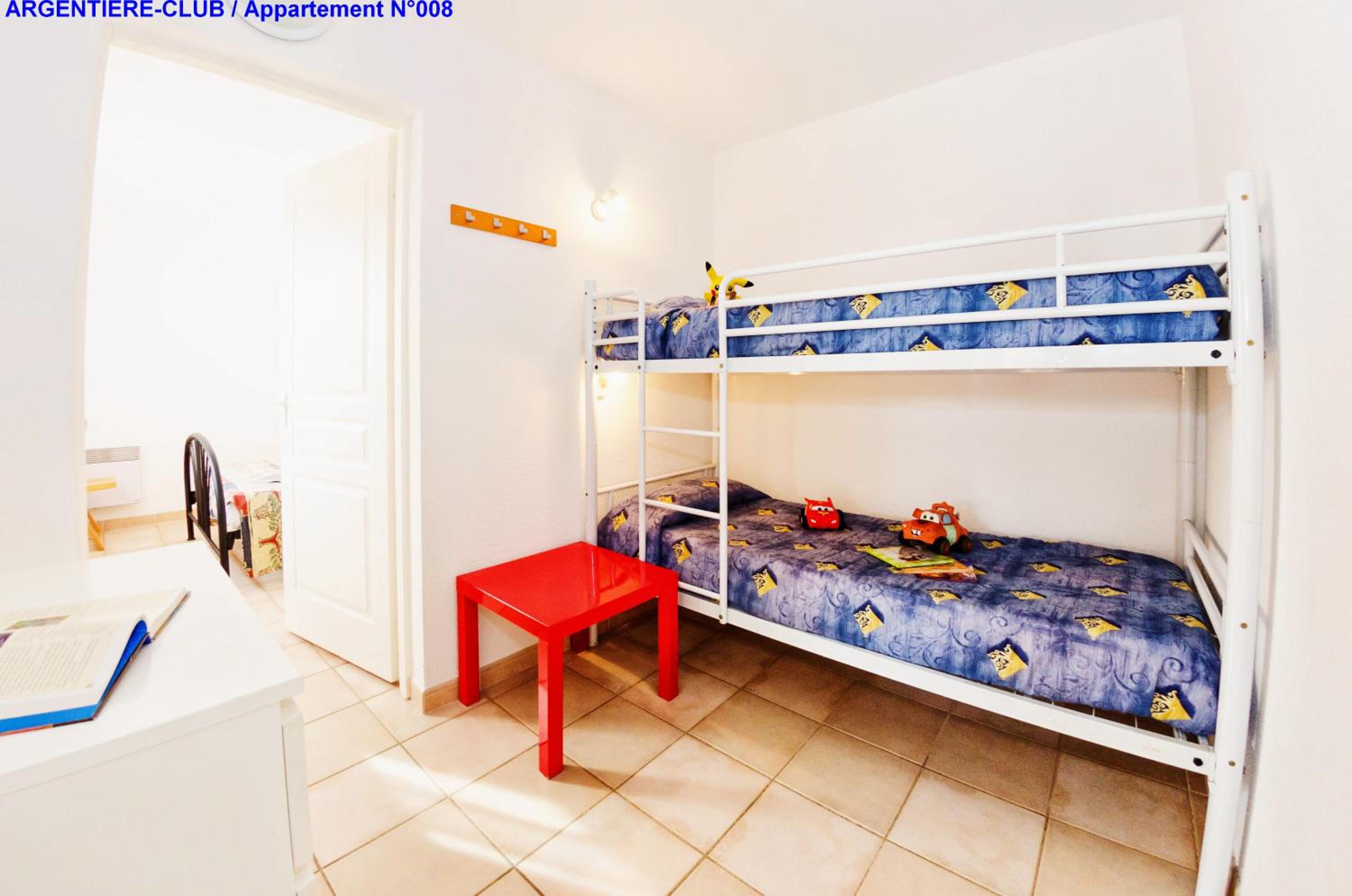 Apartment with Garden View