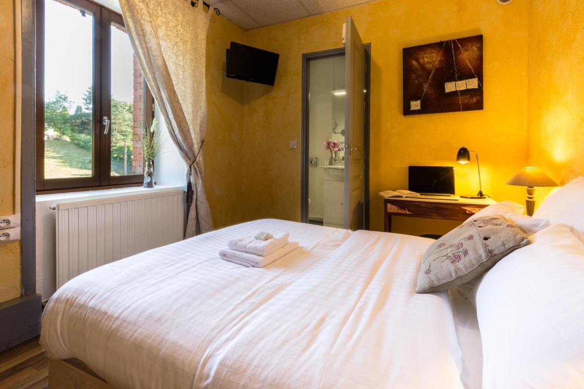 Standard Double Room - Photo 3