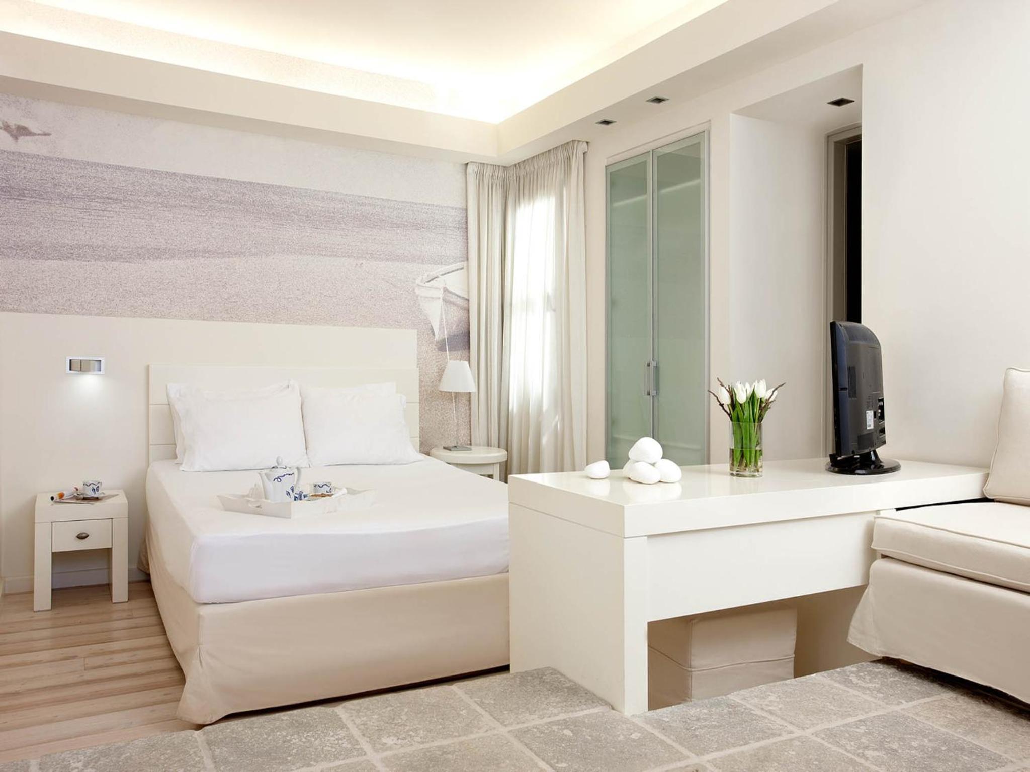 Double Room with Patio photo 2