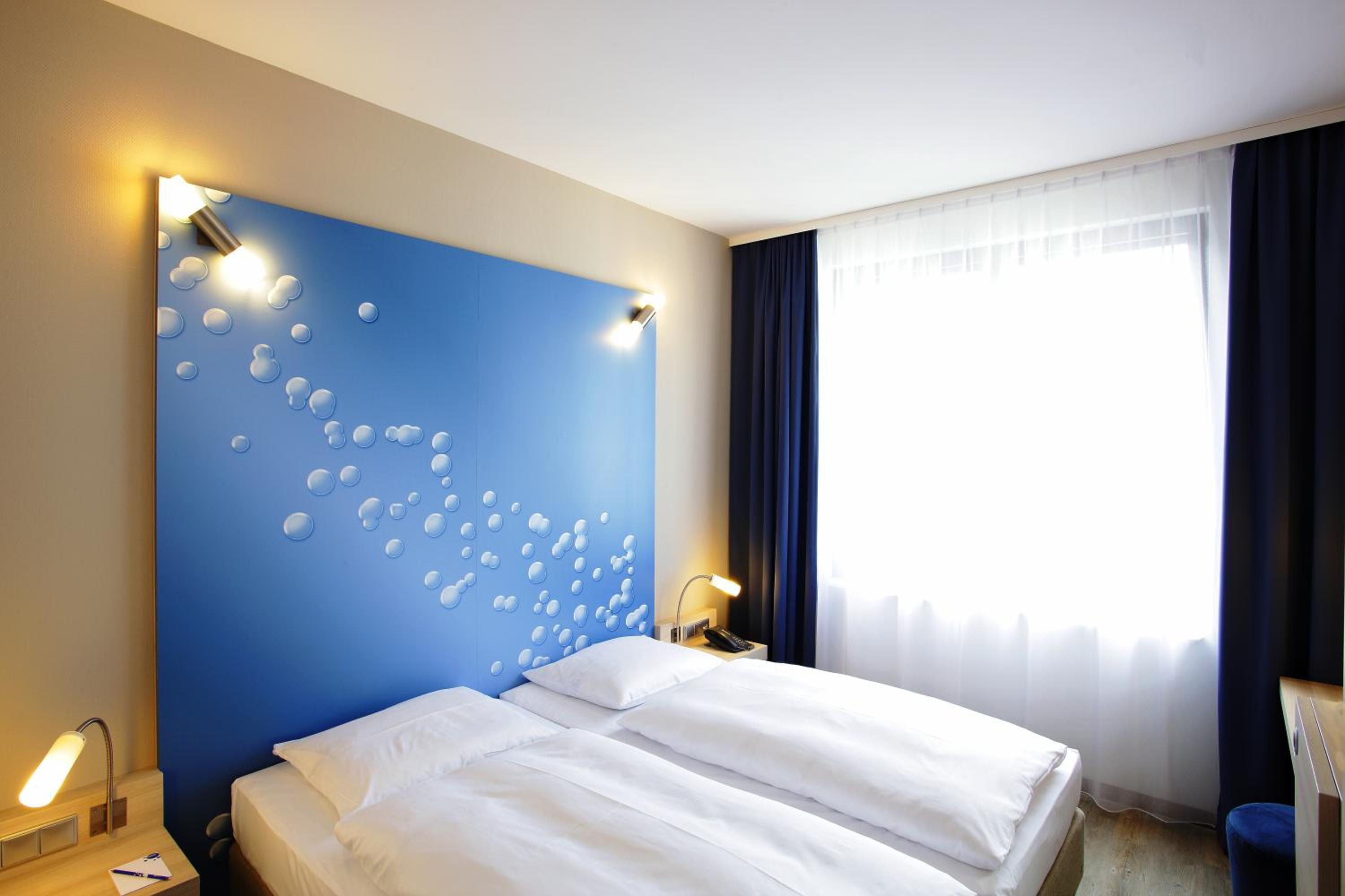 Double or Twin Room - Photo 2