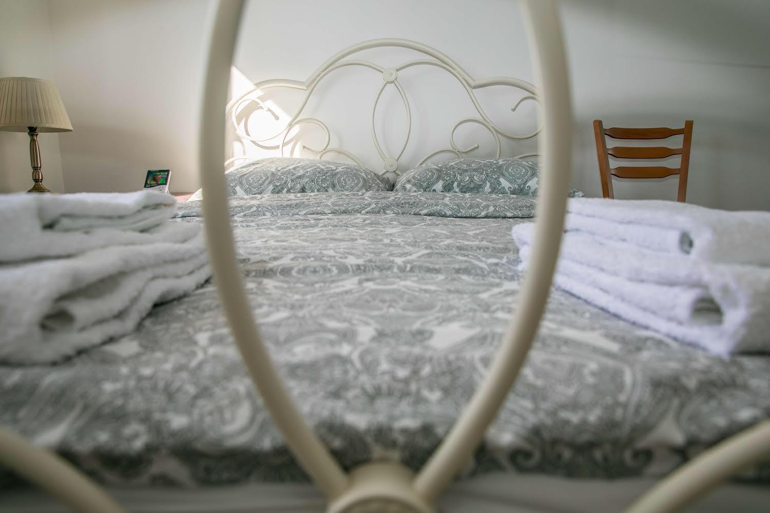Double Room with Shared Bathroom photo 2