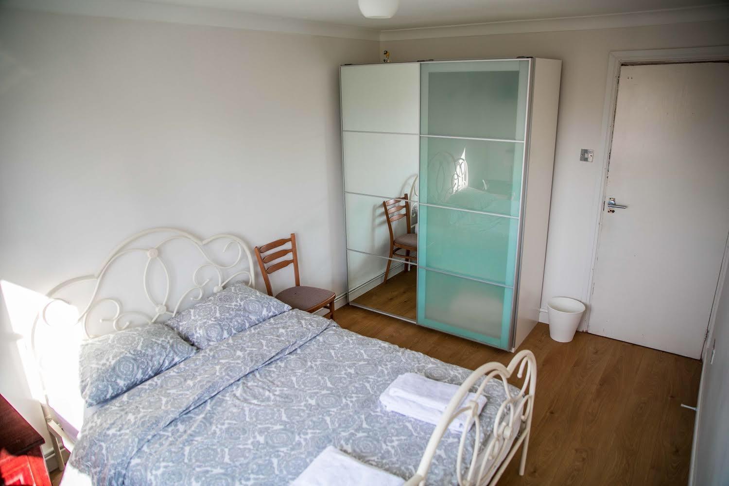 Double Room with Shared Bathroom photo 3