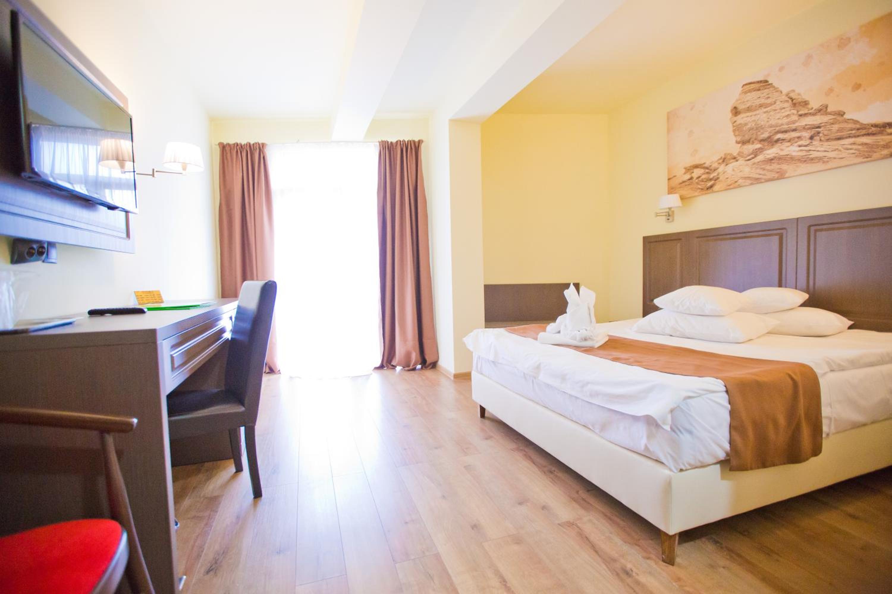 Deluxe Double Room - Photo 2