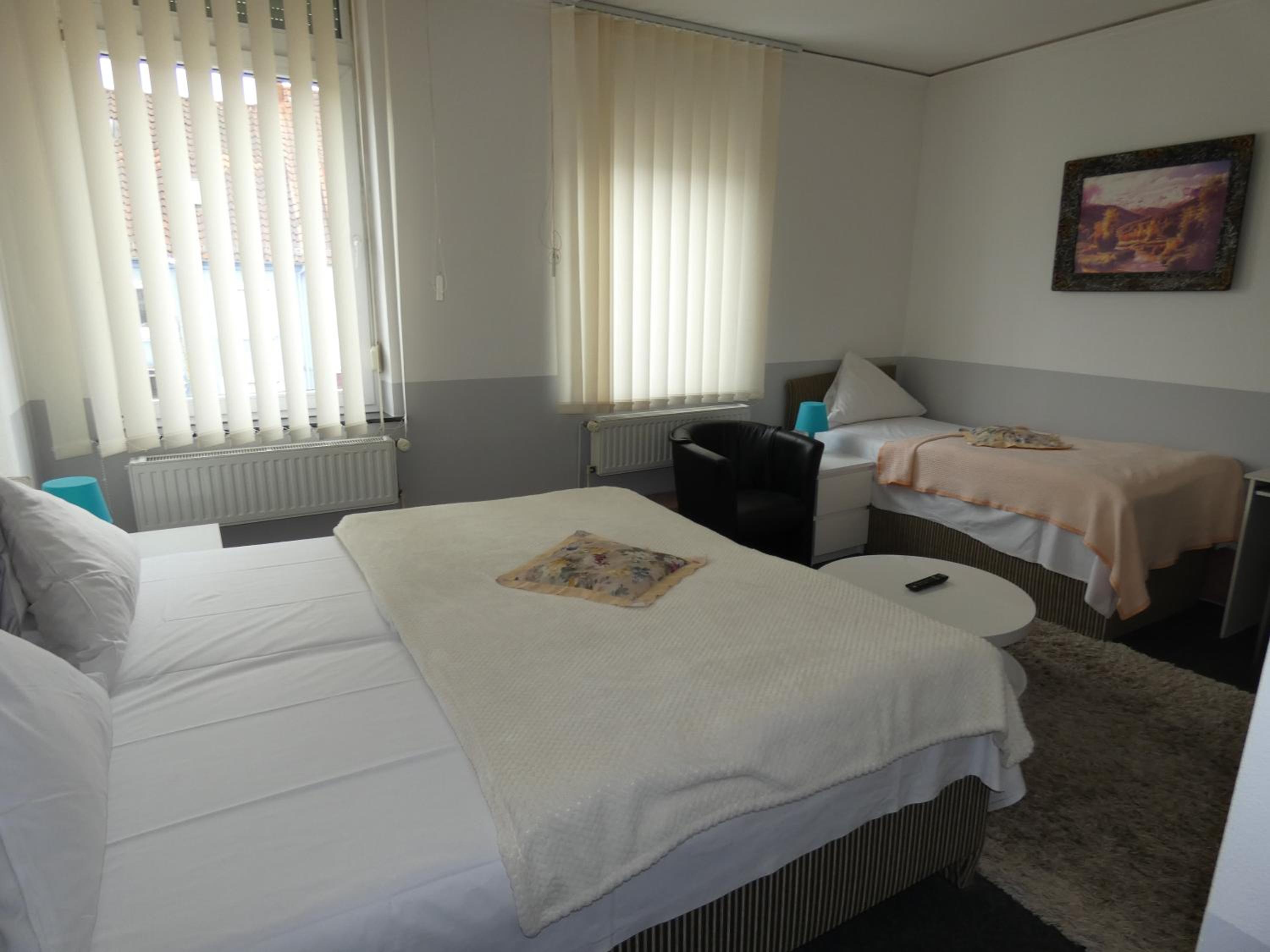Triple Room - Photo 9