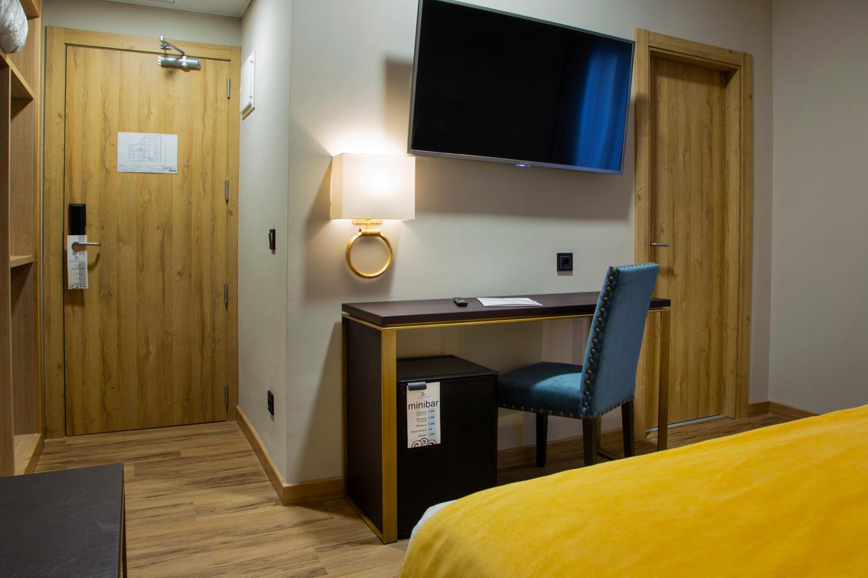 Double or Twin Room (1 Adult) - Photo 7