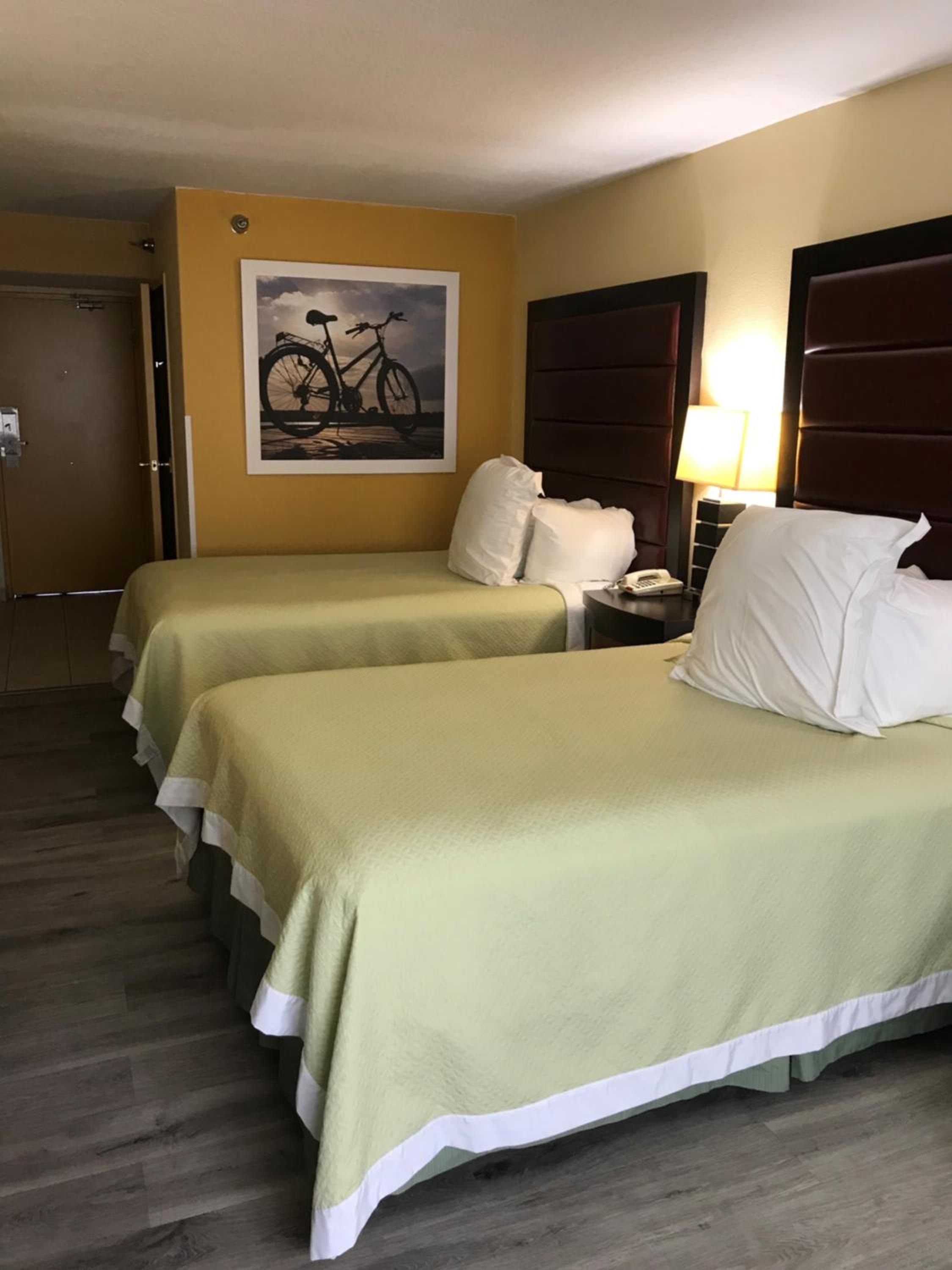 Double Room with Two Double Beds - Second Floor - Accessble/Non-Smoking