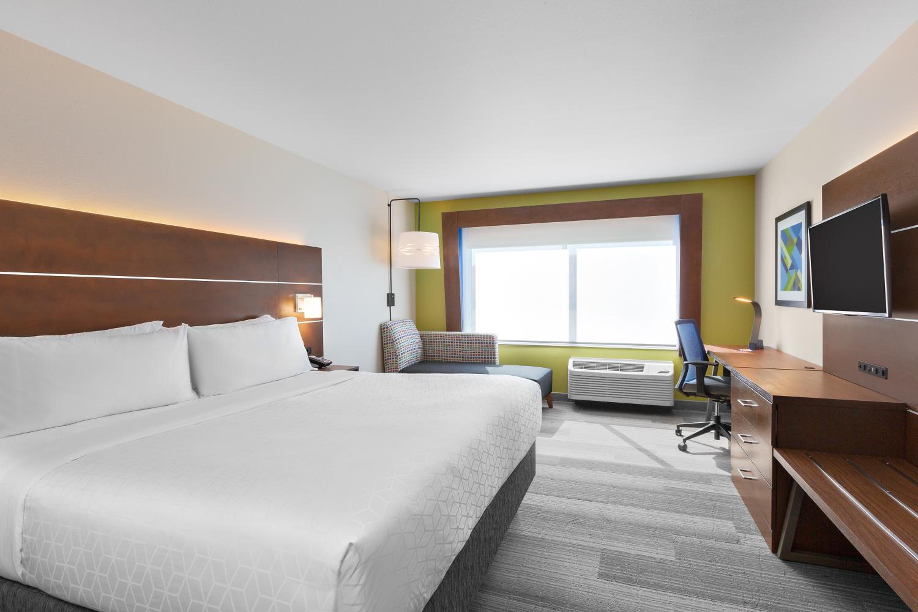Standard King Room
