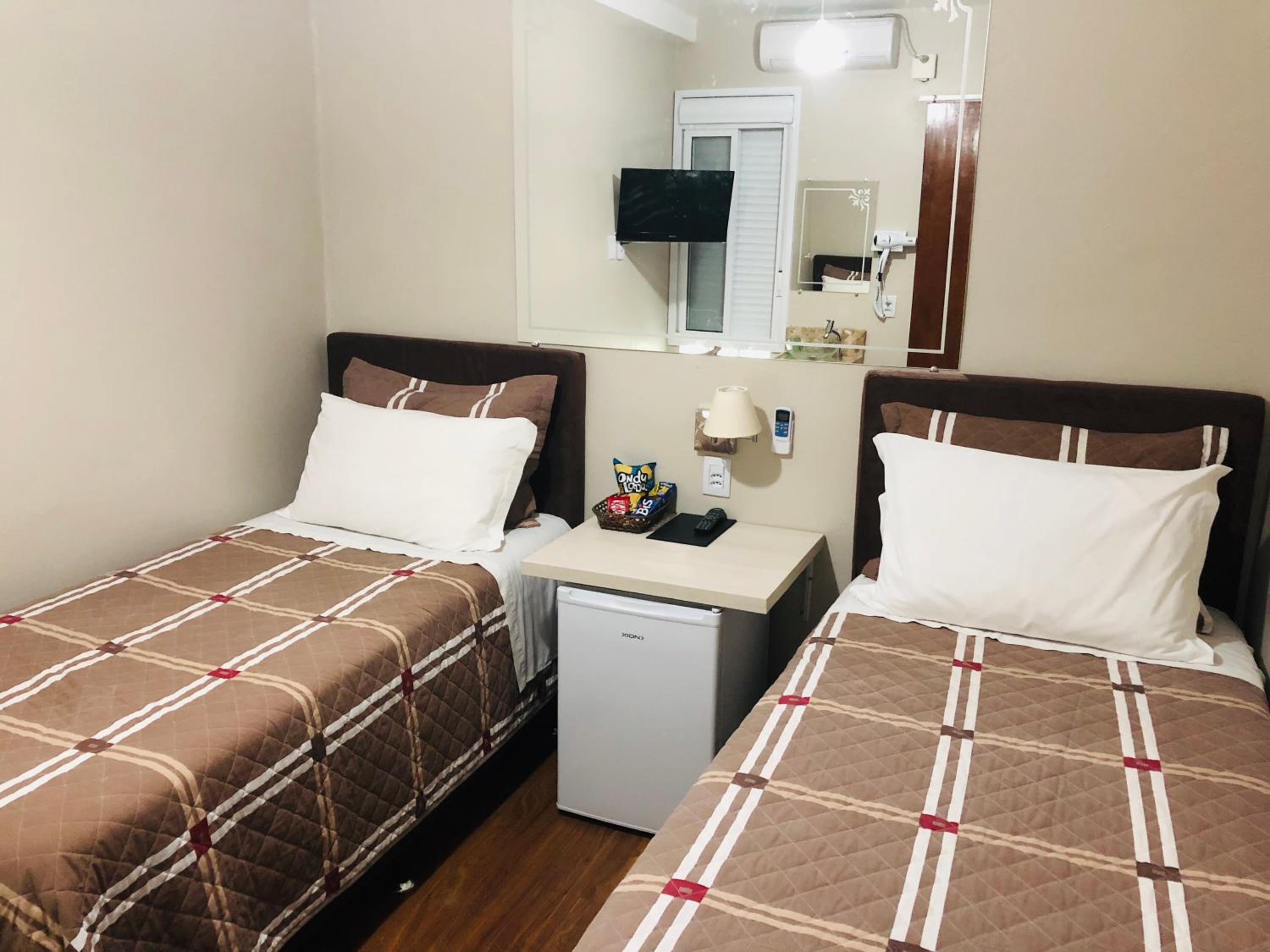 Twin Room with Air-Conditioning