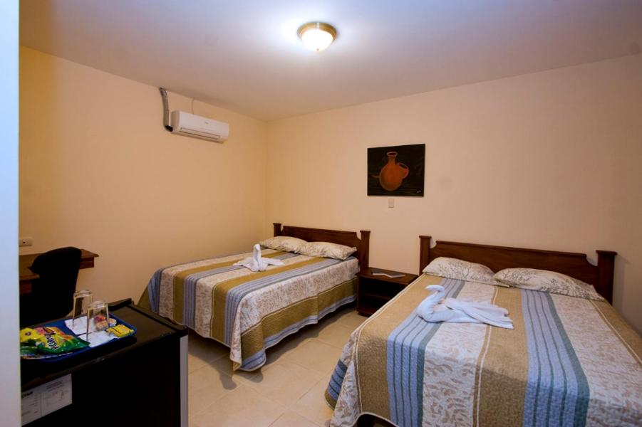 Double Room with Two Double Beds photo 1