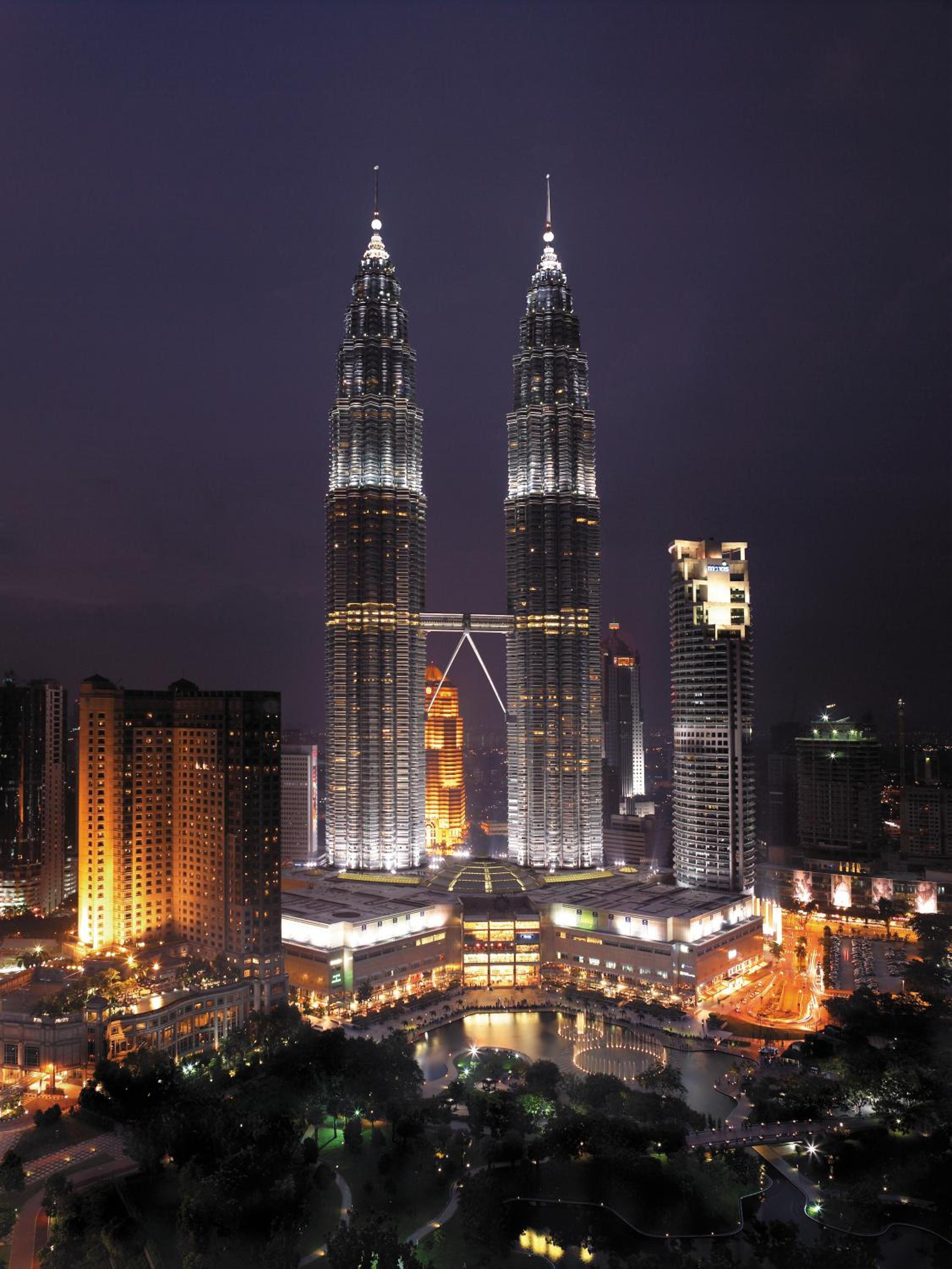 Twin Towers View Suite (Newly Refurbished)