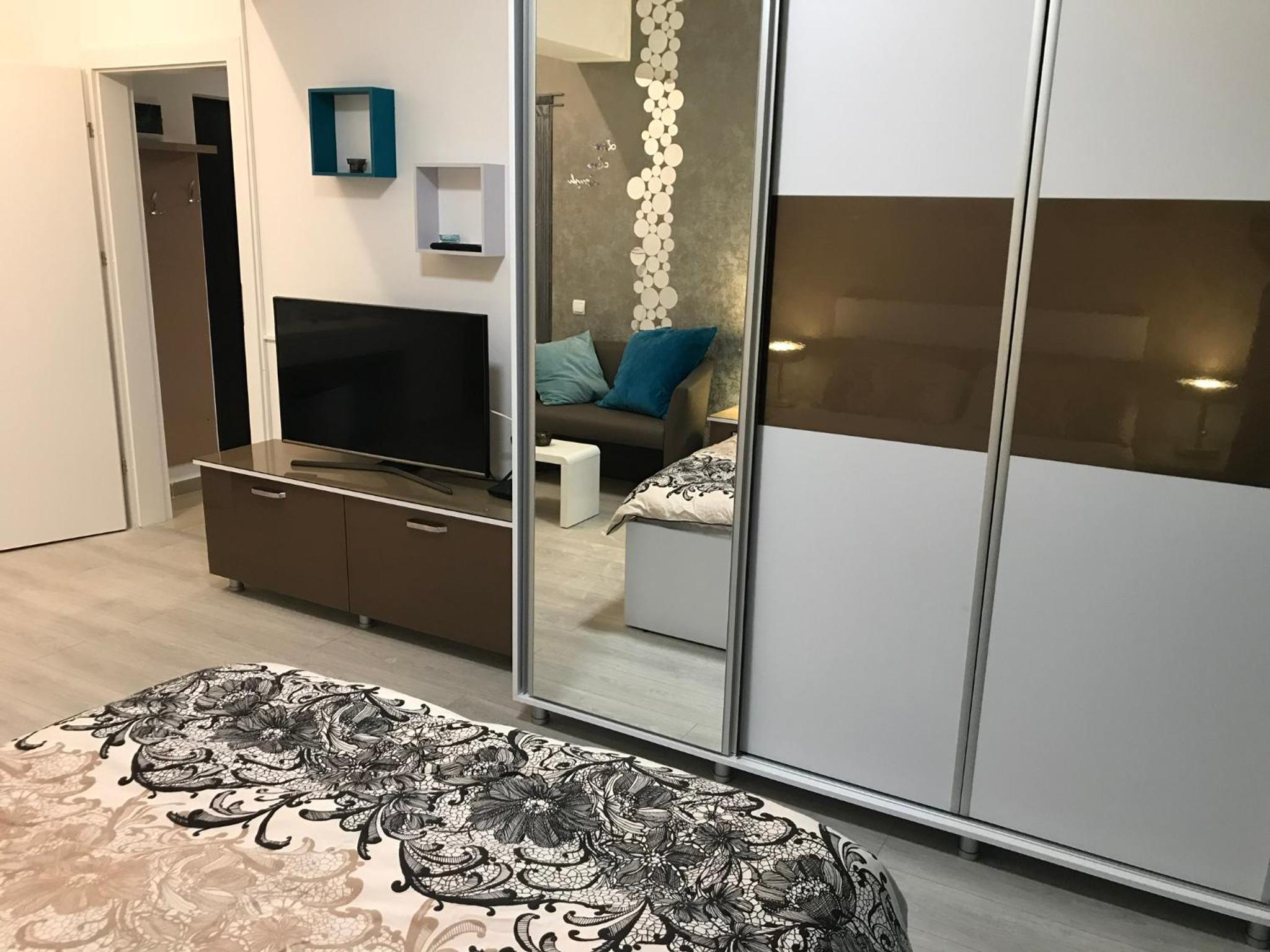 Apartment - Photo 32