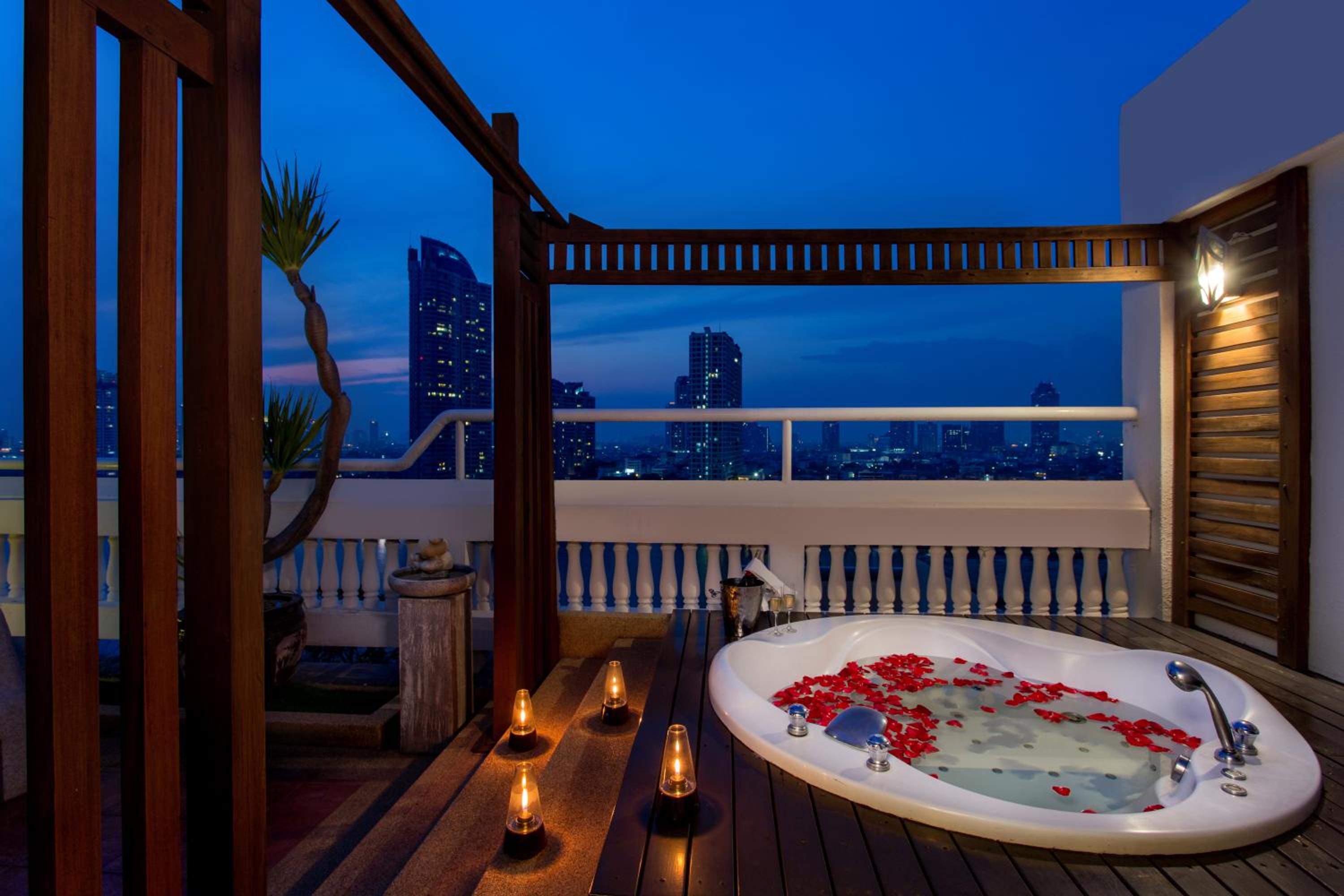 Two-Bedroom Presidential Suite