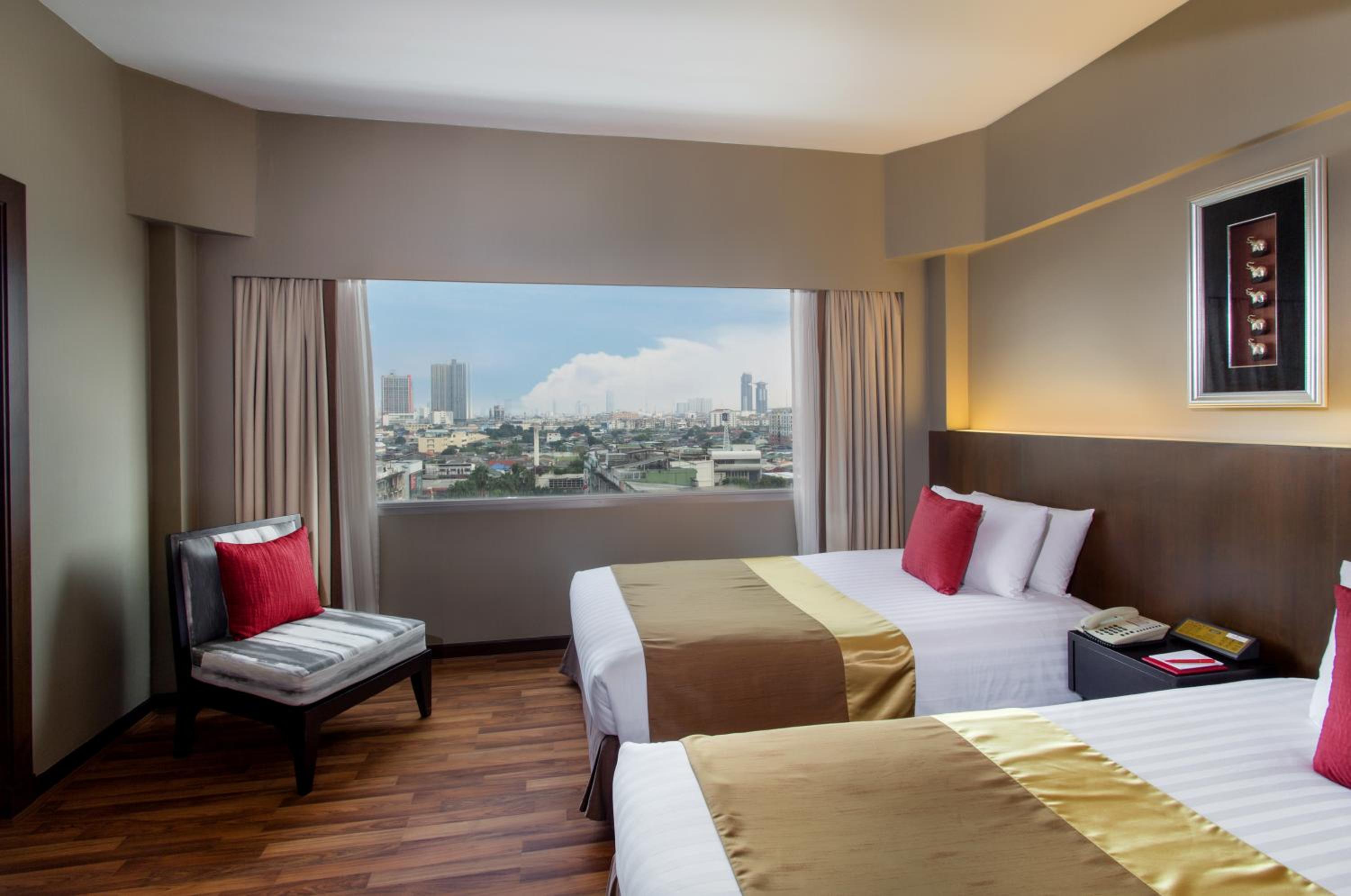 Twin Suite with City View