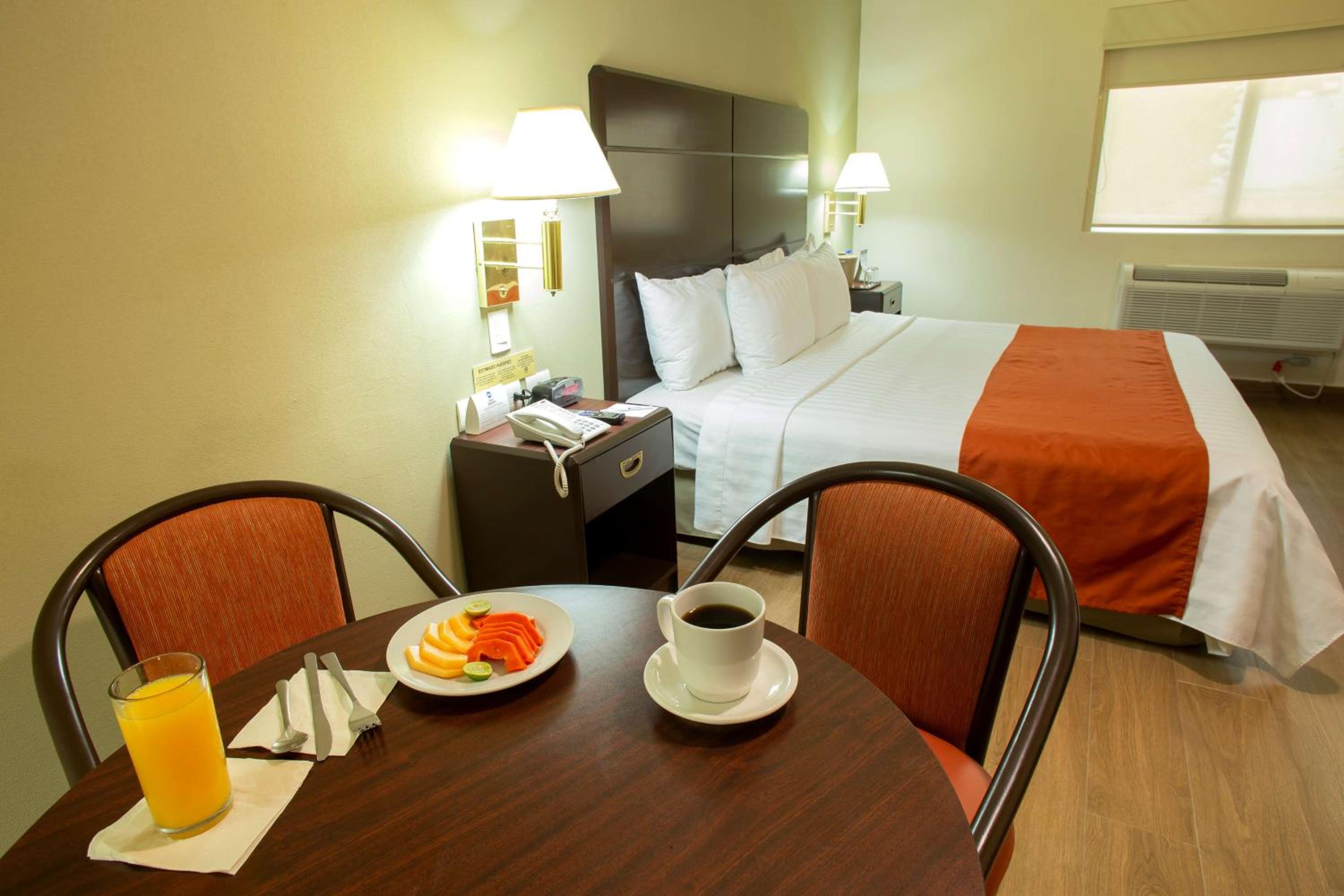 Superior King Room - Photo 3