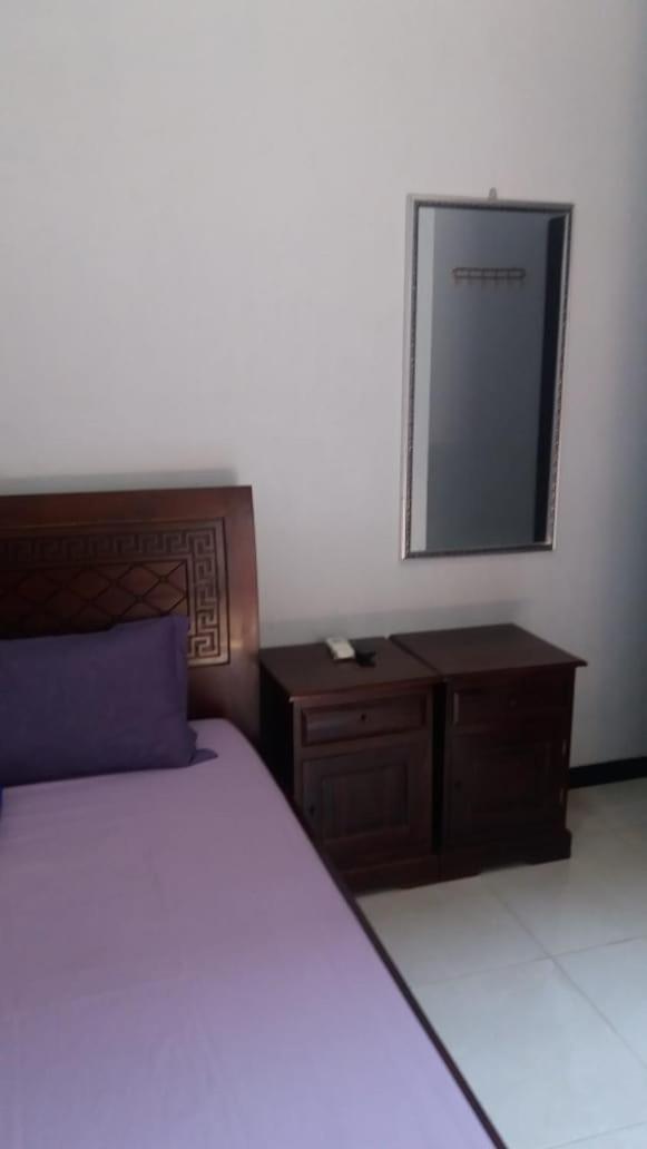 Budget Double Room - Photo 11