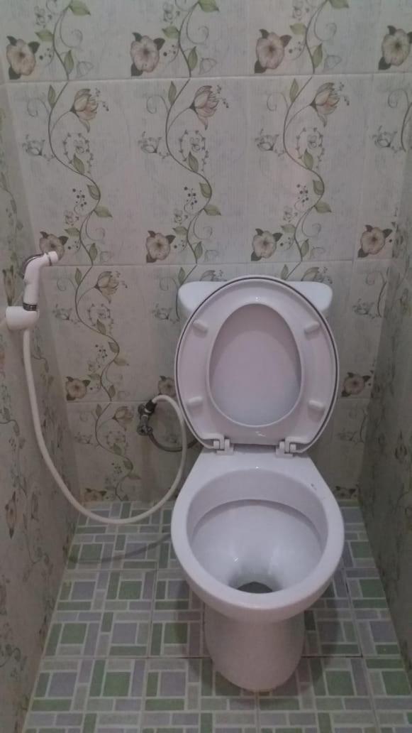Budget Double Room - Photo 17