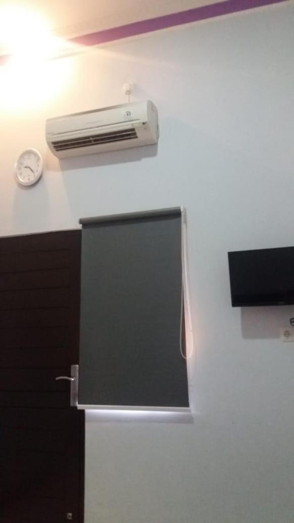 Budget Double Room - Photo 18
