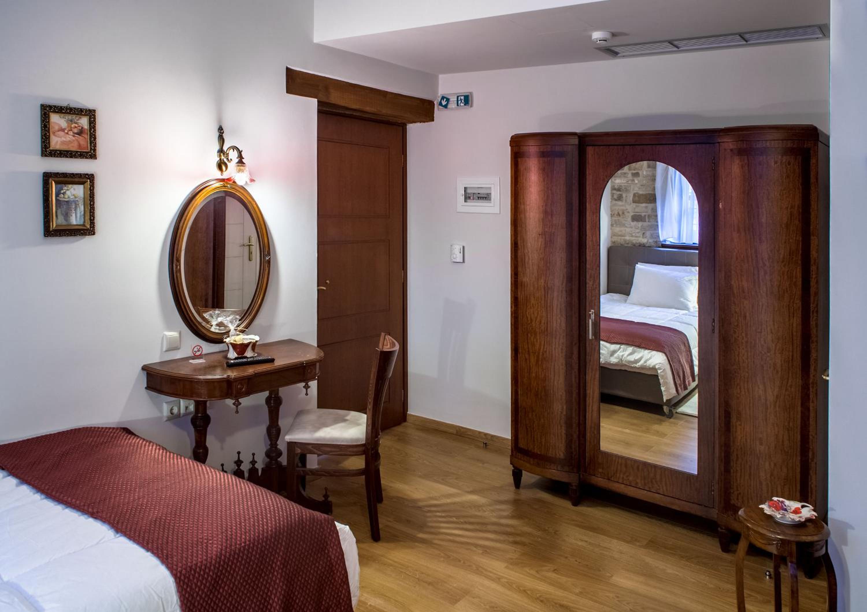 Deluxe Twin Room photo 3