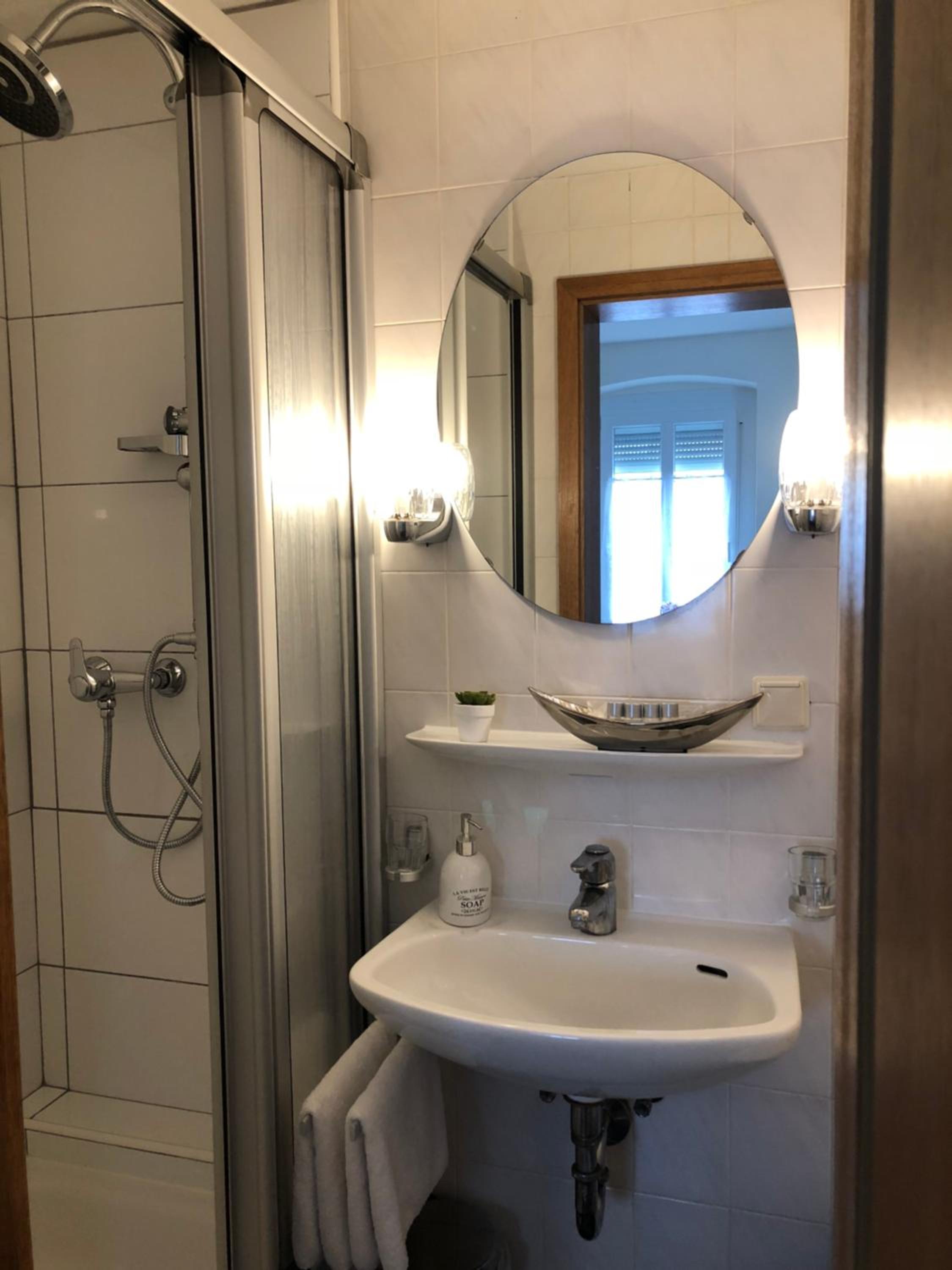 Double Room - Photo 2