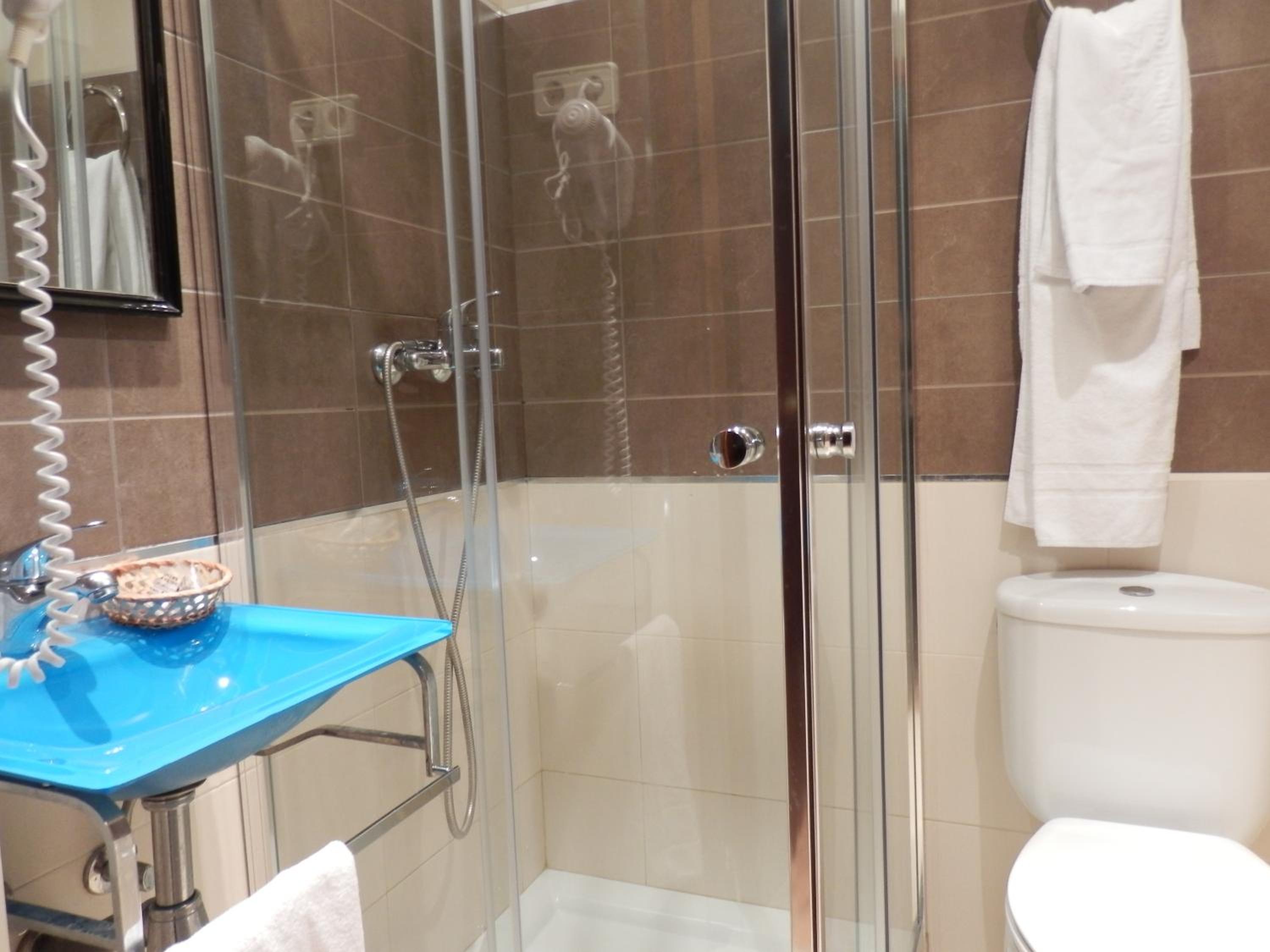 Double or Twin Room photo 3