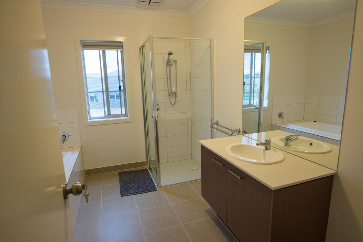 Standard Double Room with Shared Bathroom photo 1