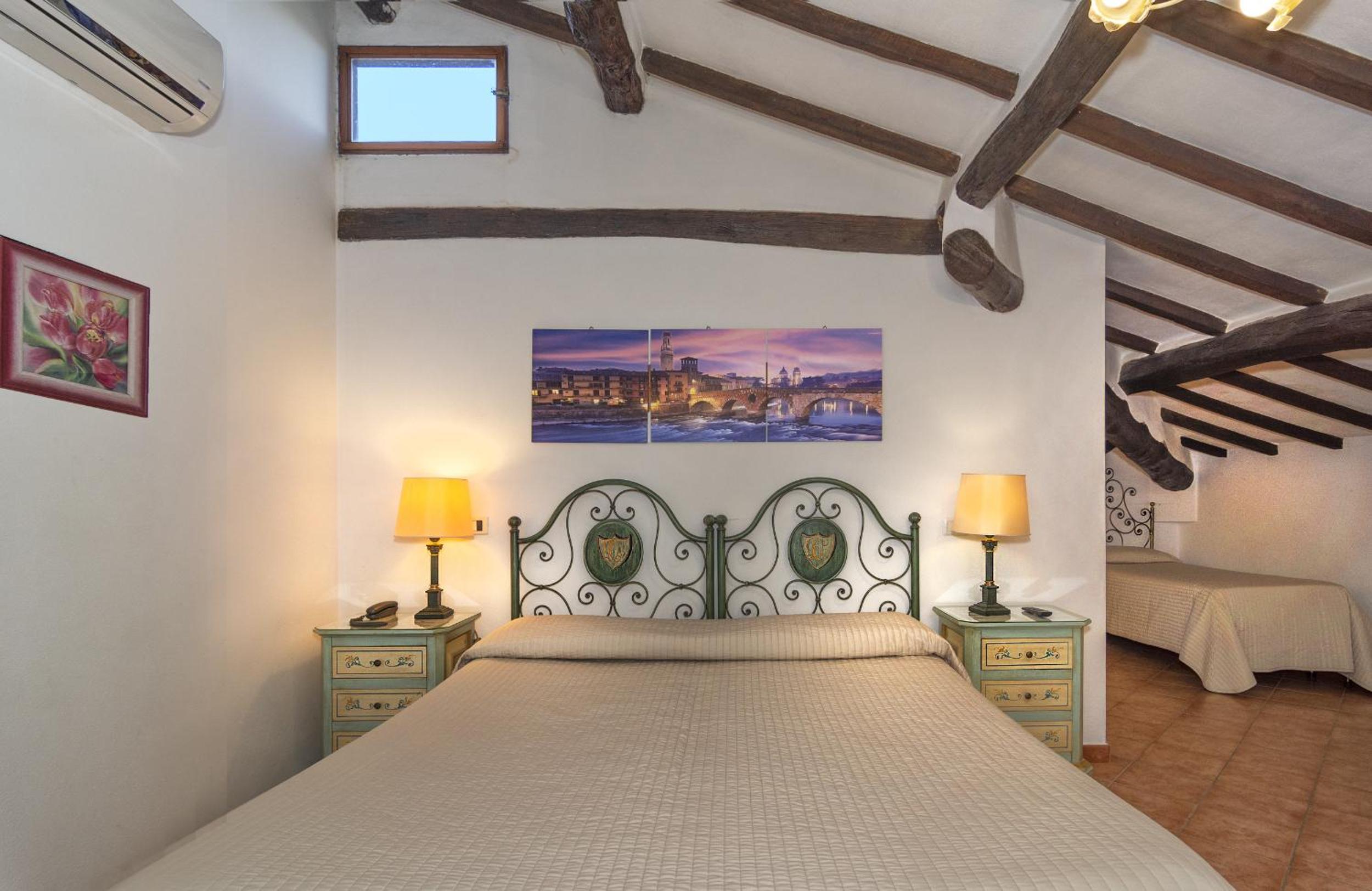 Quadruple Room - Photo 16
