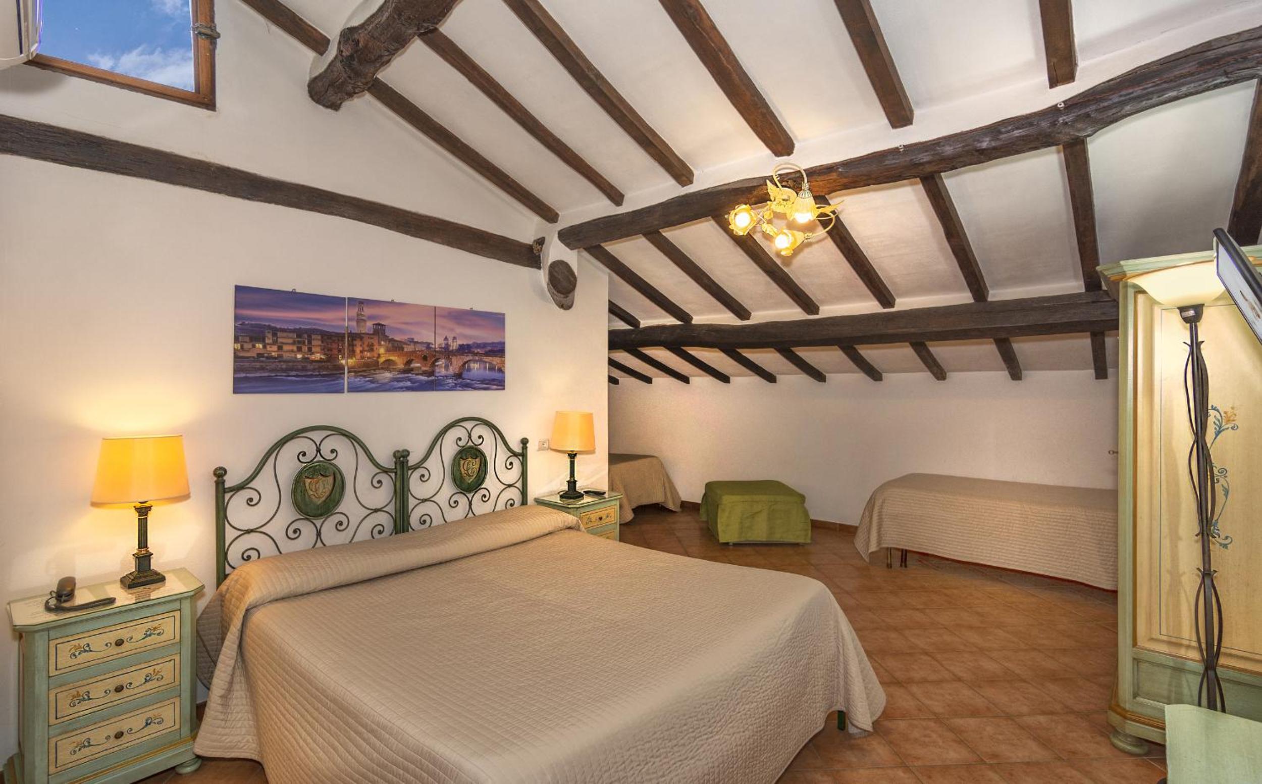 Quadruple Room - Photo 2