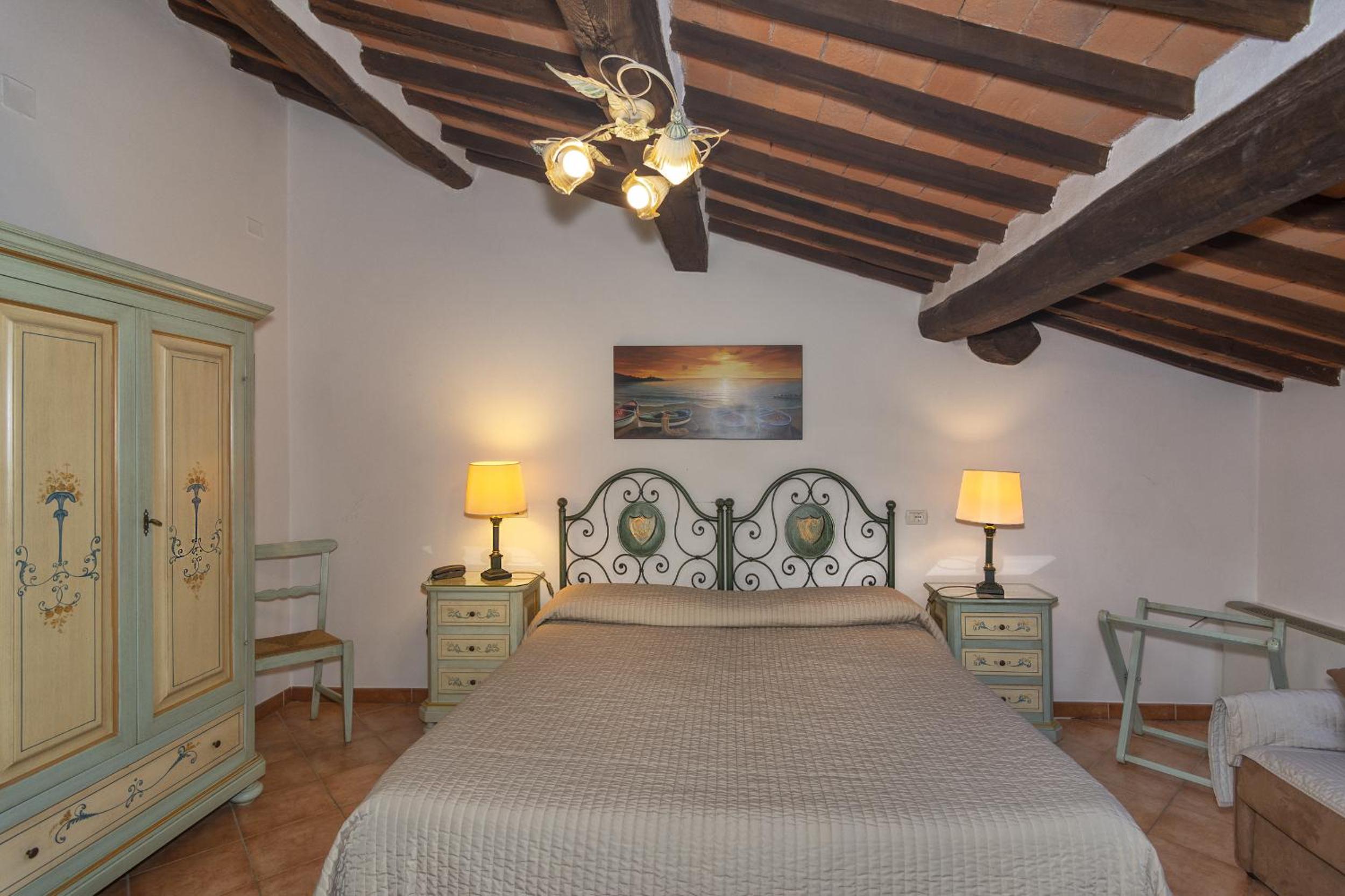 Classic Double or Twin Room - Photo 6