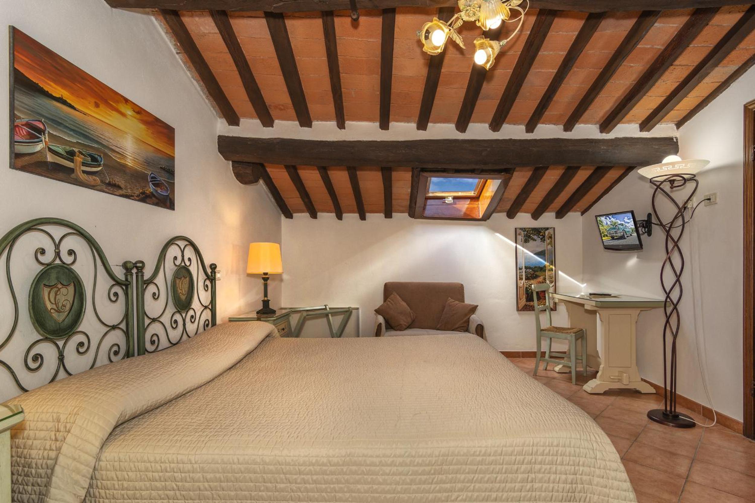 Classic Double or Twin Room - Photo 2