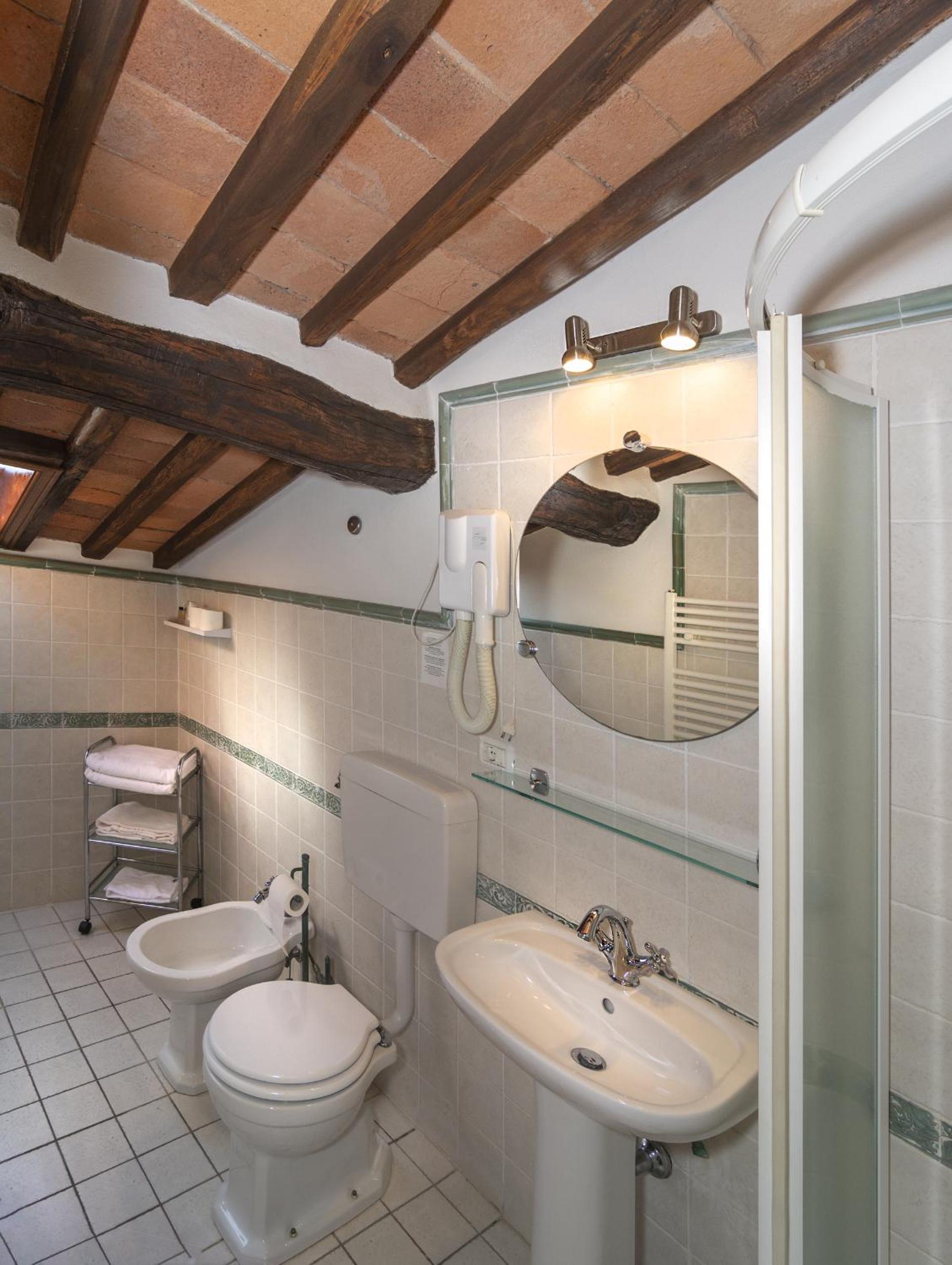 Classic Double or Twin Room - Photo 5