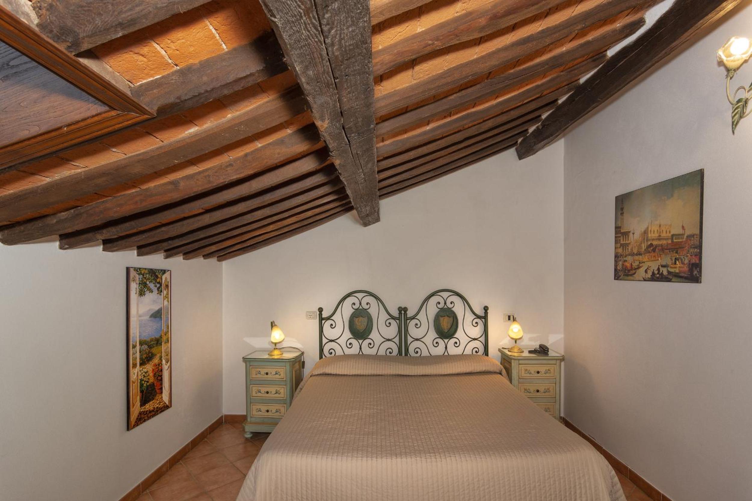 Classic Double or Twin Room - Photo 1