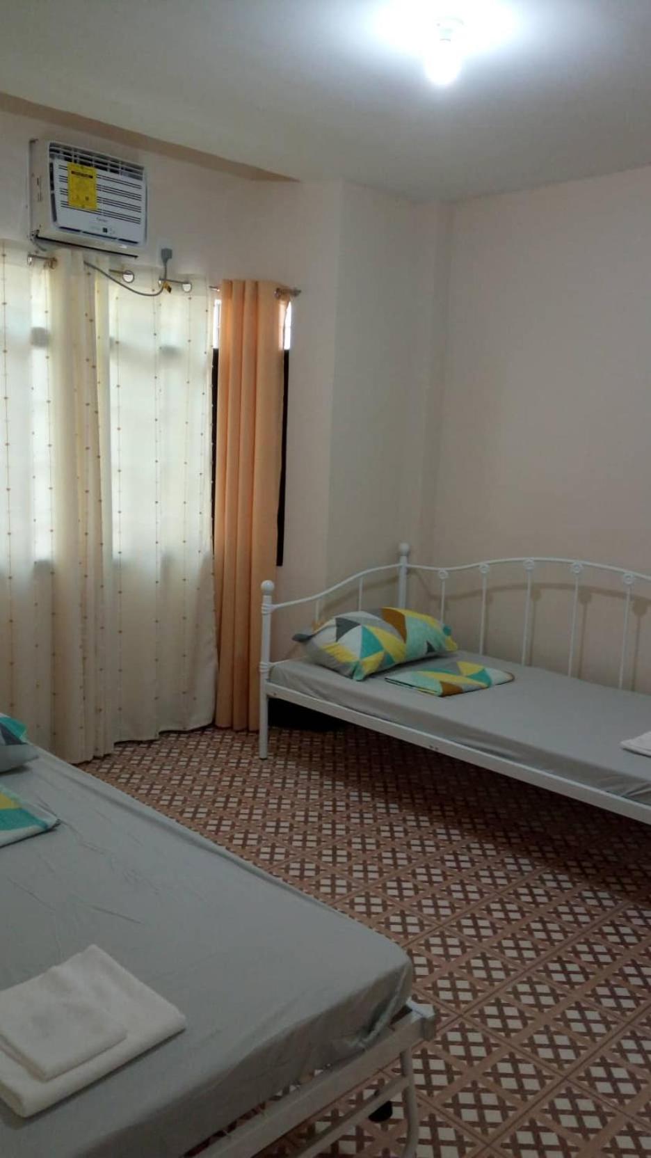 Standard Twin Room - Photo 6
