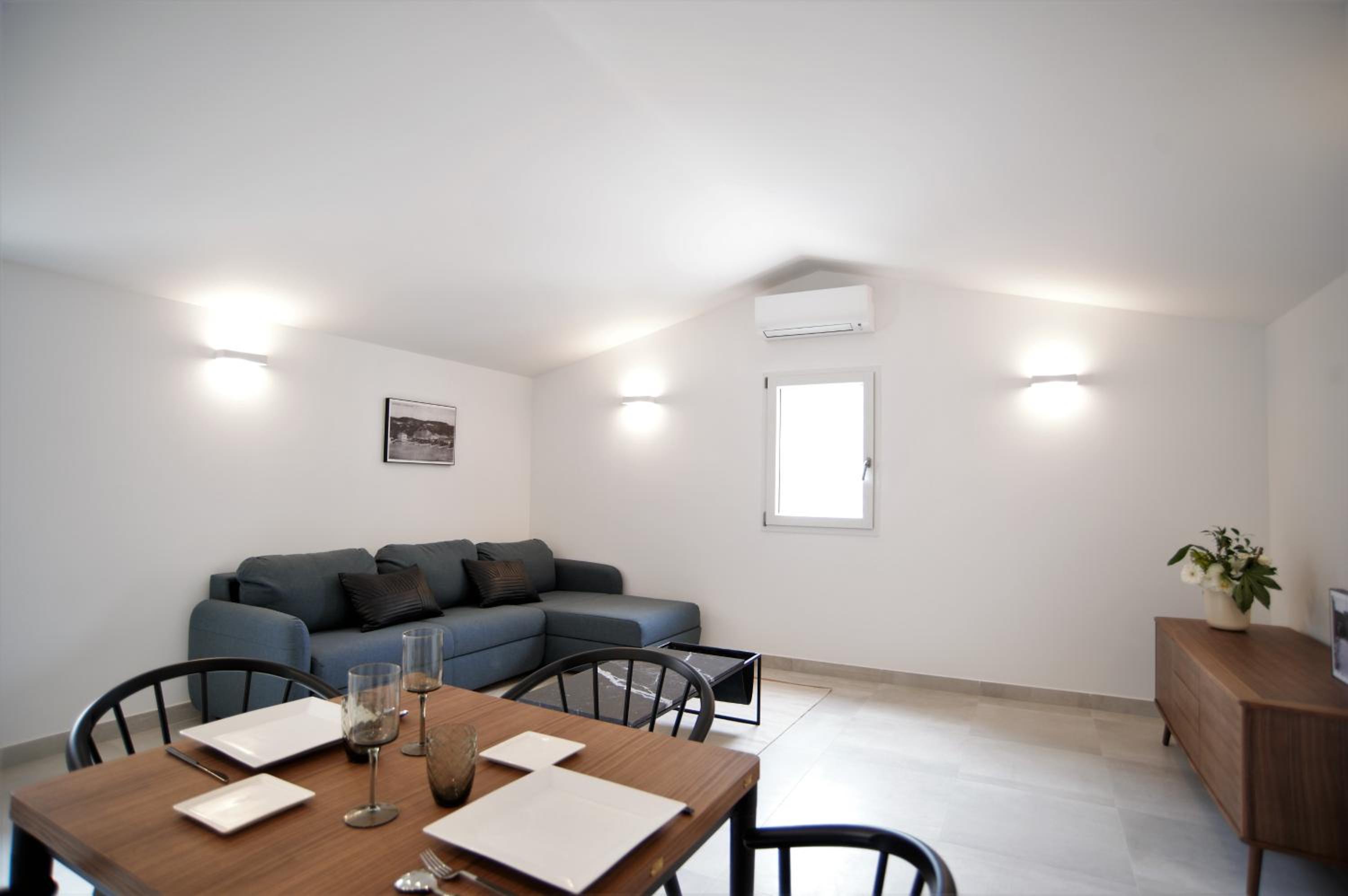 One-Bedroom Apartment - Photo 10