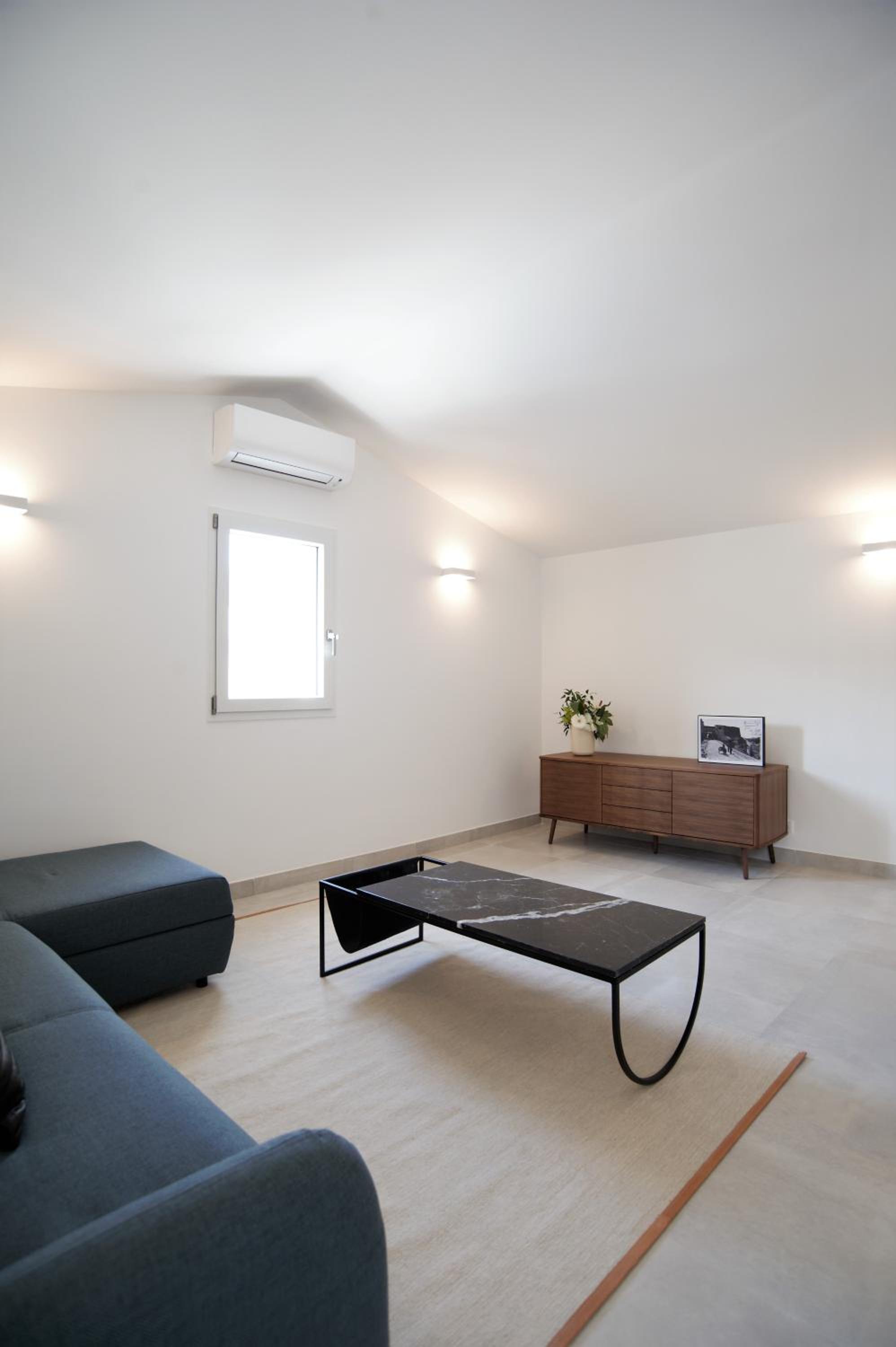One-Bedroom Apartment - Photo 9