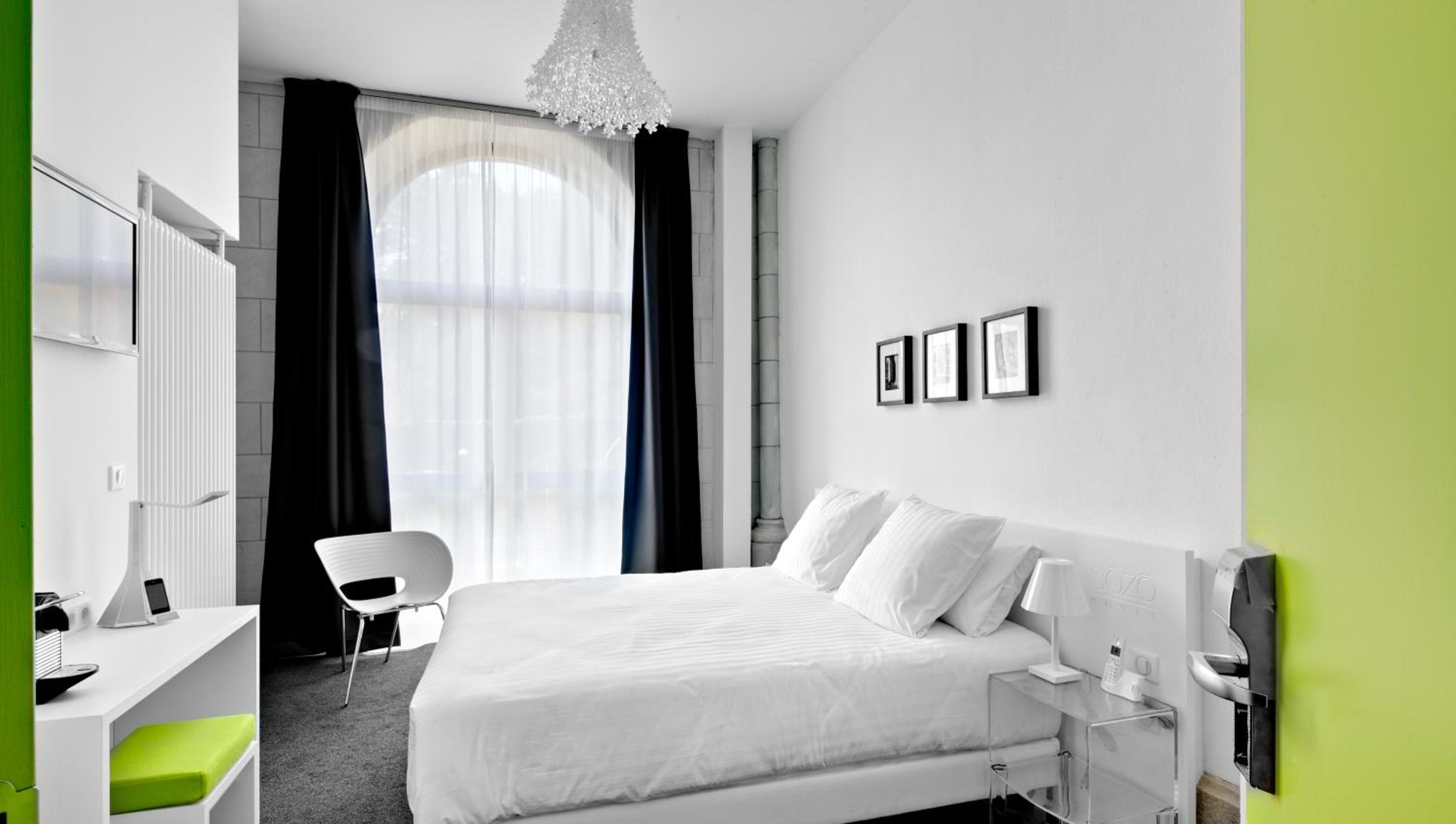 Double Room - Photo 7